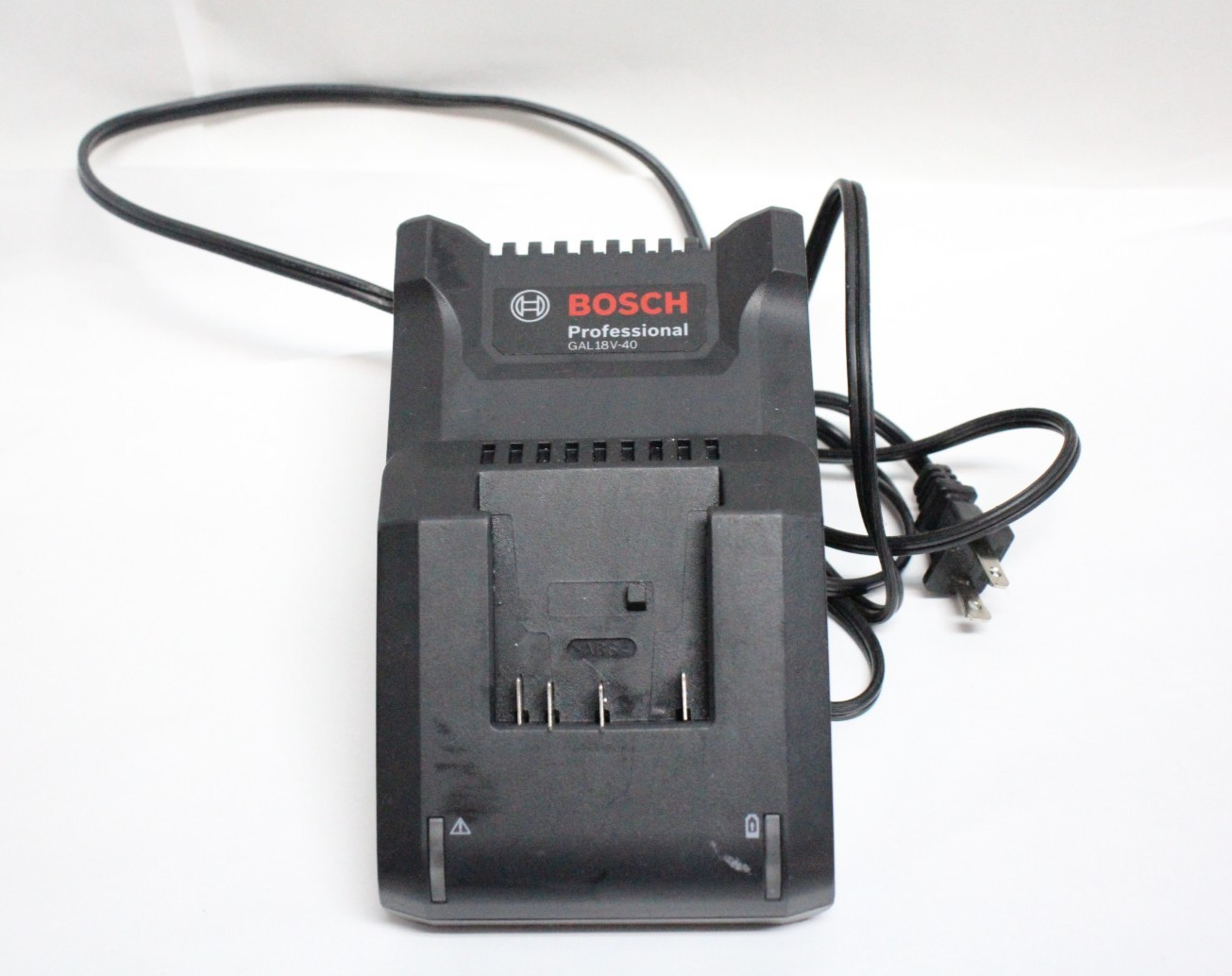 Bosch GAL18V-40 Lithium-Ion Battery Charger