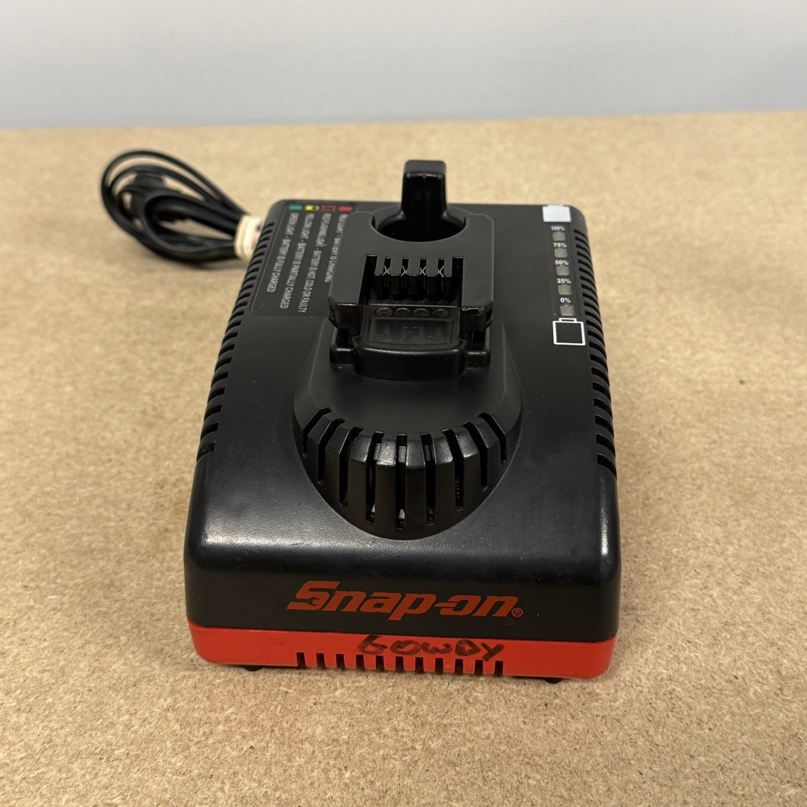 Snap-On Tools 9.6 – 18V Battery Charger Snap On CTC420 Genuine OEM