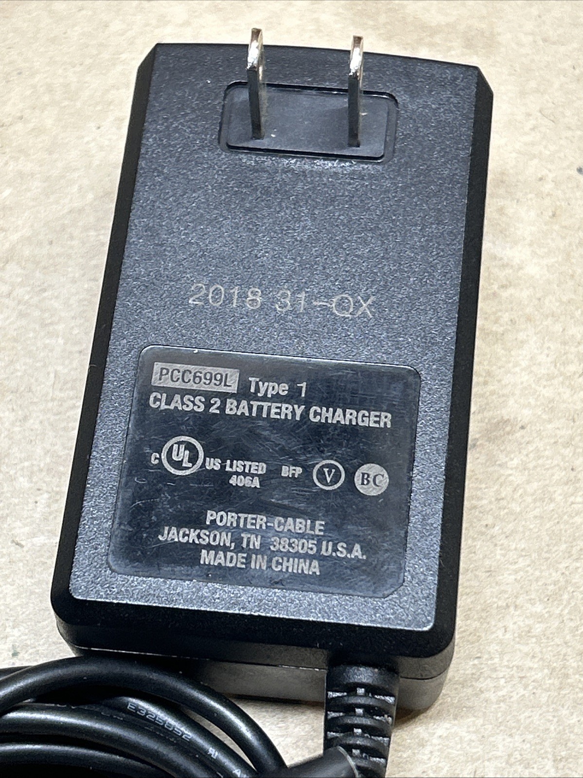 PORTER CABLE PCC699L 20V Max Lithium-Ion TYPE I Class 2 Battery Charger