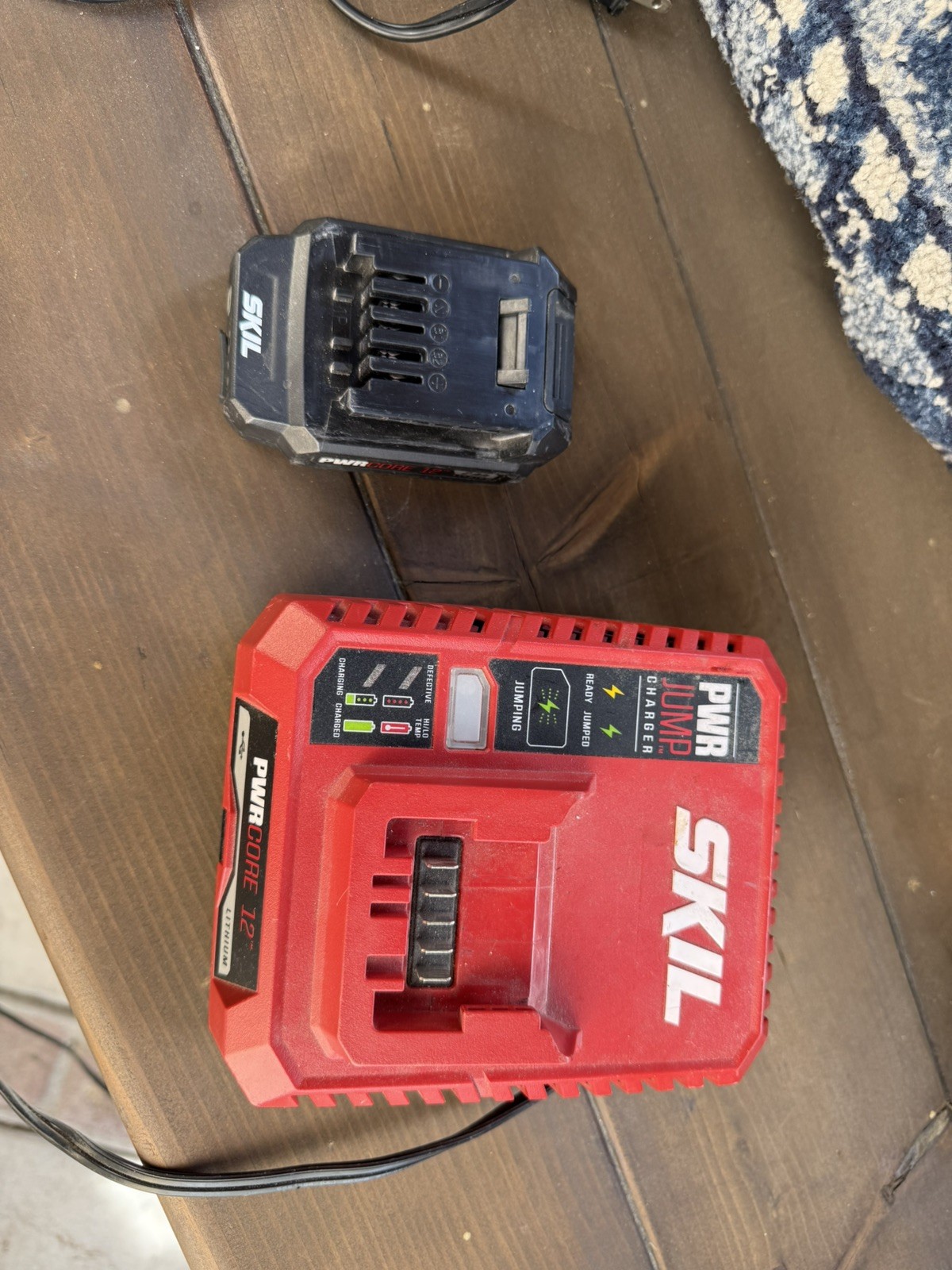 Skil PWR Core 12 PWR Jump Battery Charger QC535701 Tested with Battery