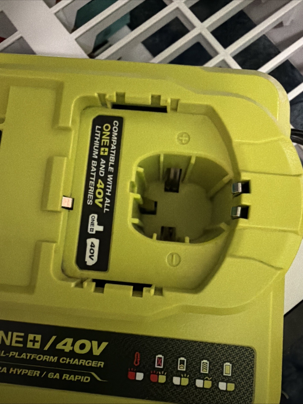 Lightly Used RYOBI ONE+ 18V/40V Dual Platform Charger See Pic Below