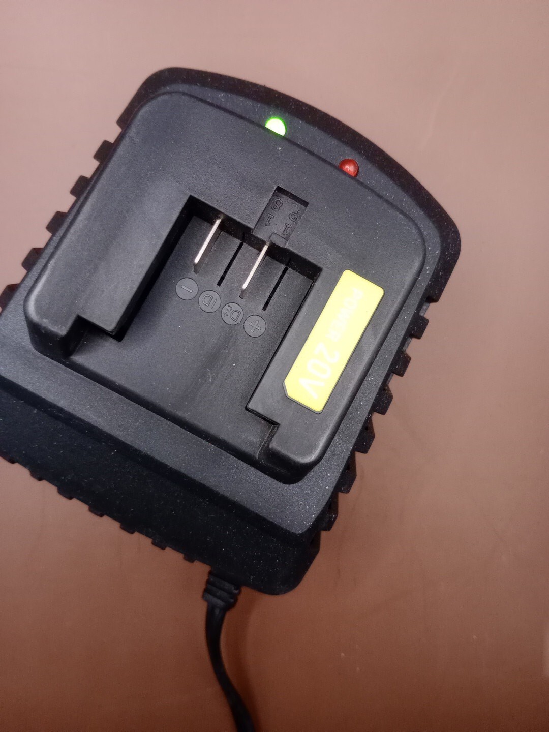 Snapfresh 20V Battery Charger BBT-DC20A bbt-dc40a