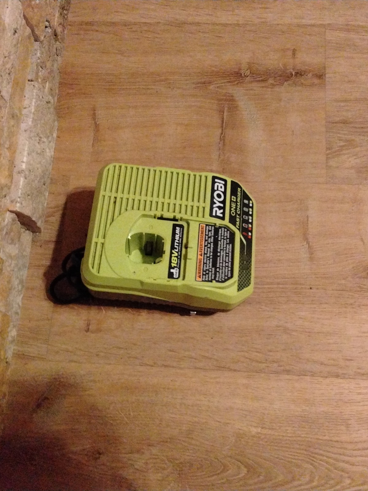 Ryobi One + Lithium – Ion Fast Battery Charger with LED Indicators PCG004