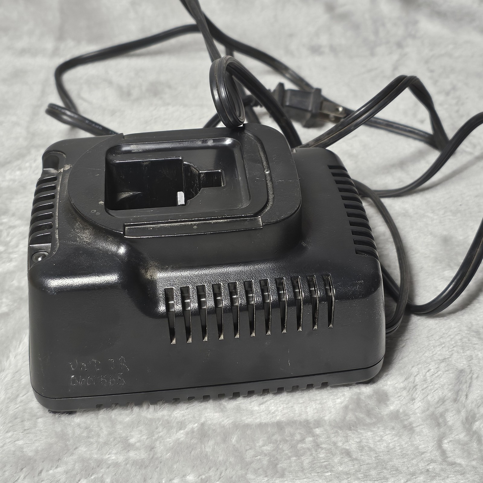 DEWALT DW9116 7.2V-18V 1-Hour NiCd Battery Charger – Tested