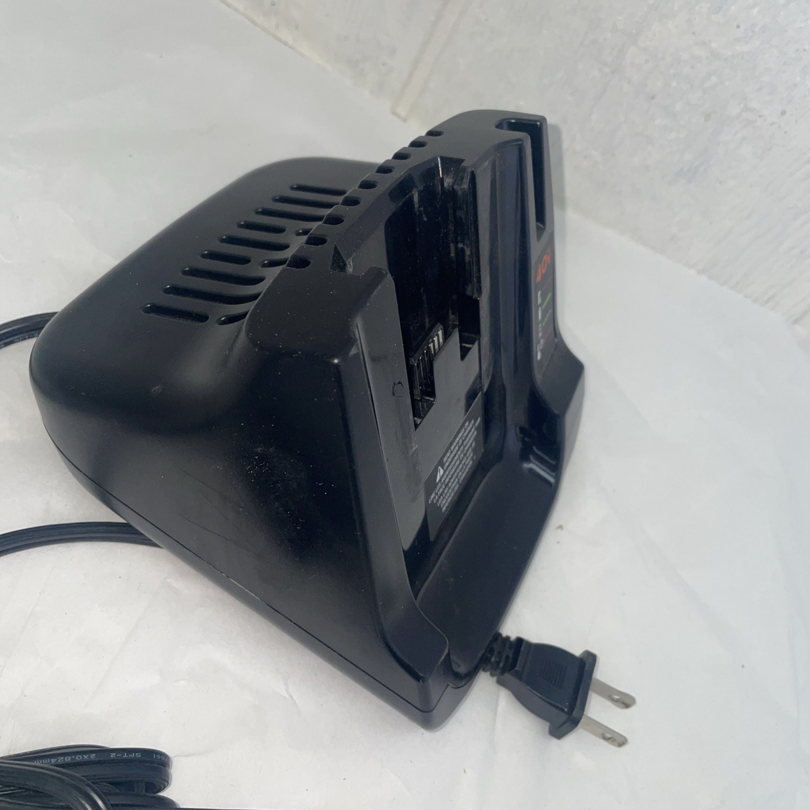 Black & Decker LCS40 Type 1 Lithium Ion Fast Battery Charger Type Charging Dock