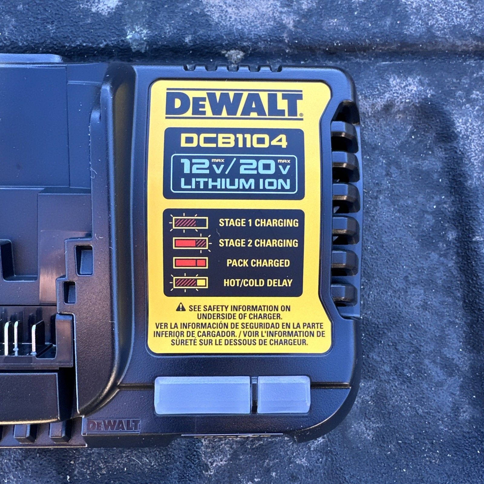 DeWalt DCB1104 4A Charger 12V / 20V MAX Lithium-Ion Genuine
