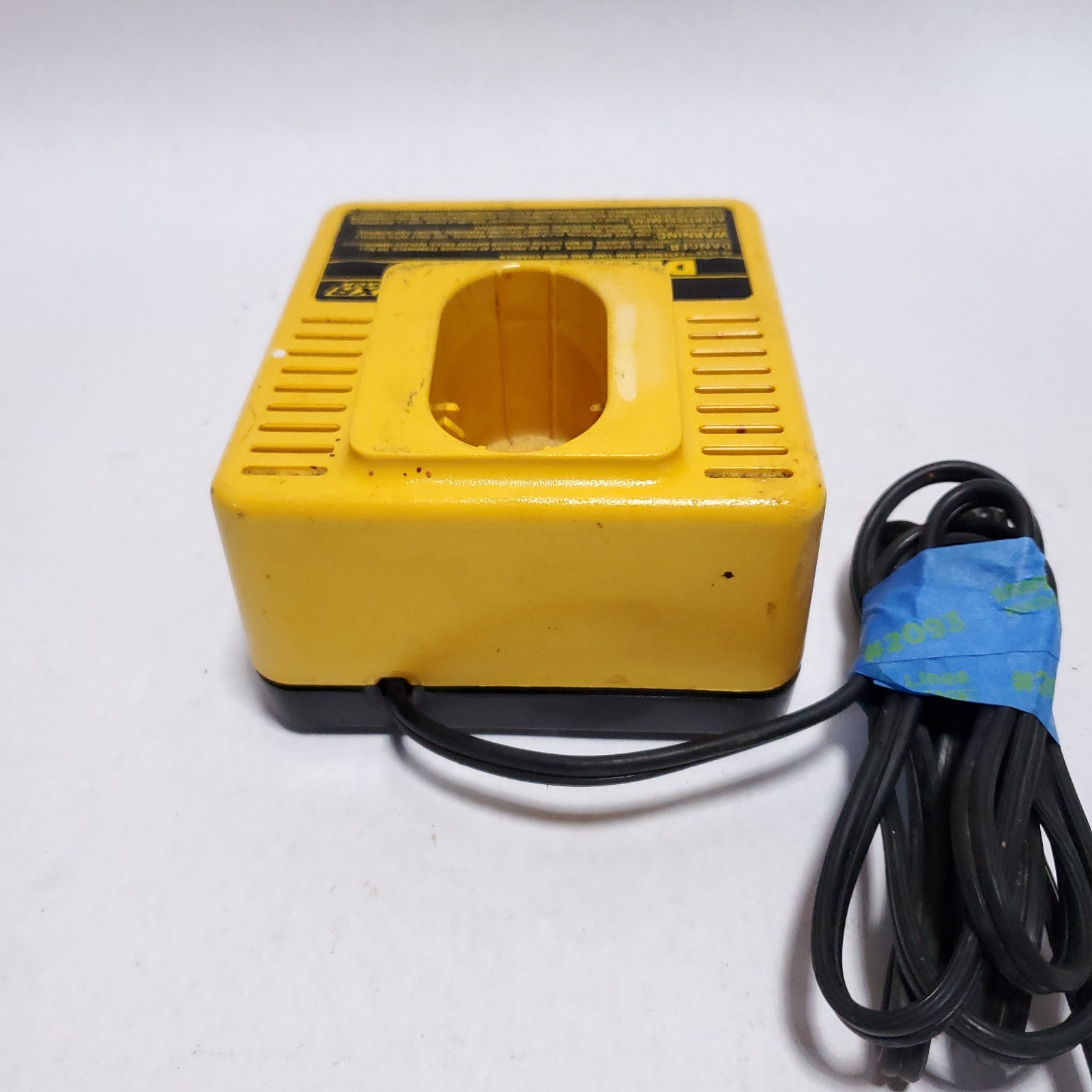 DeWalt XR Pack Extended Run Time One Hour Charger DW9106