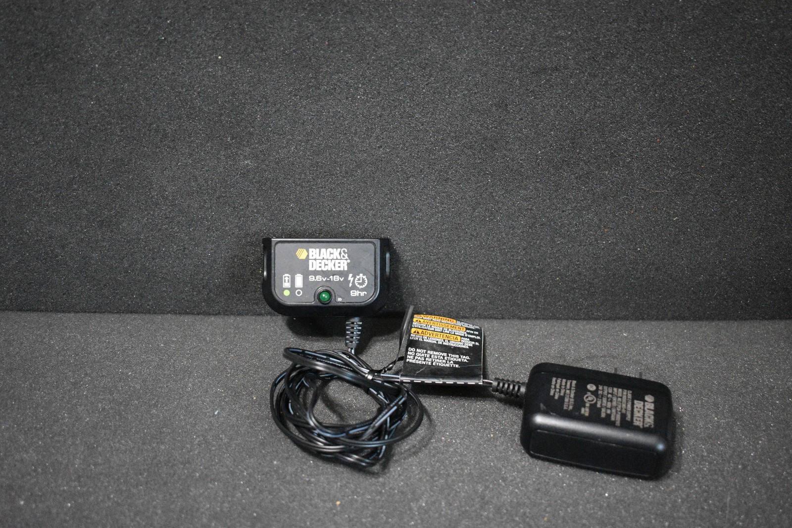 BLACK+DECKER 9.6V-18V Power Tool Battery Charger Model 90592362