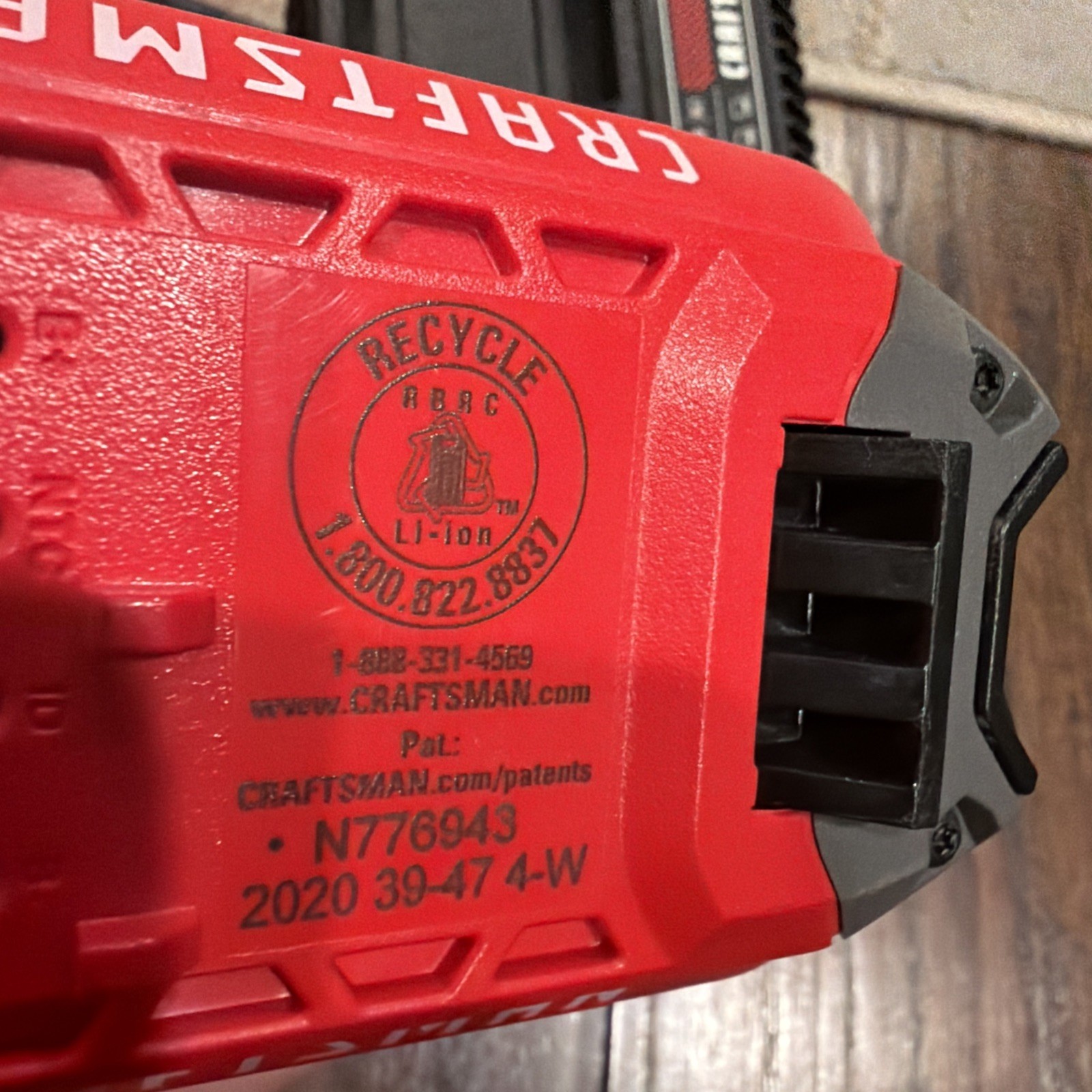 CRAFTSMAN CMCB102 12V 20V LITHIUM ION BATTERY CHARGER W/ CMCB202 battery 20V GUC