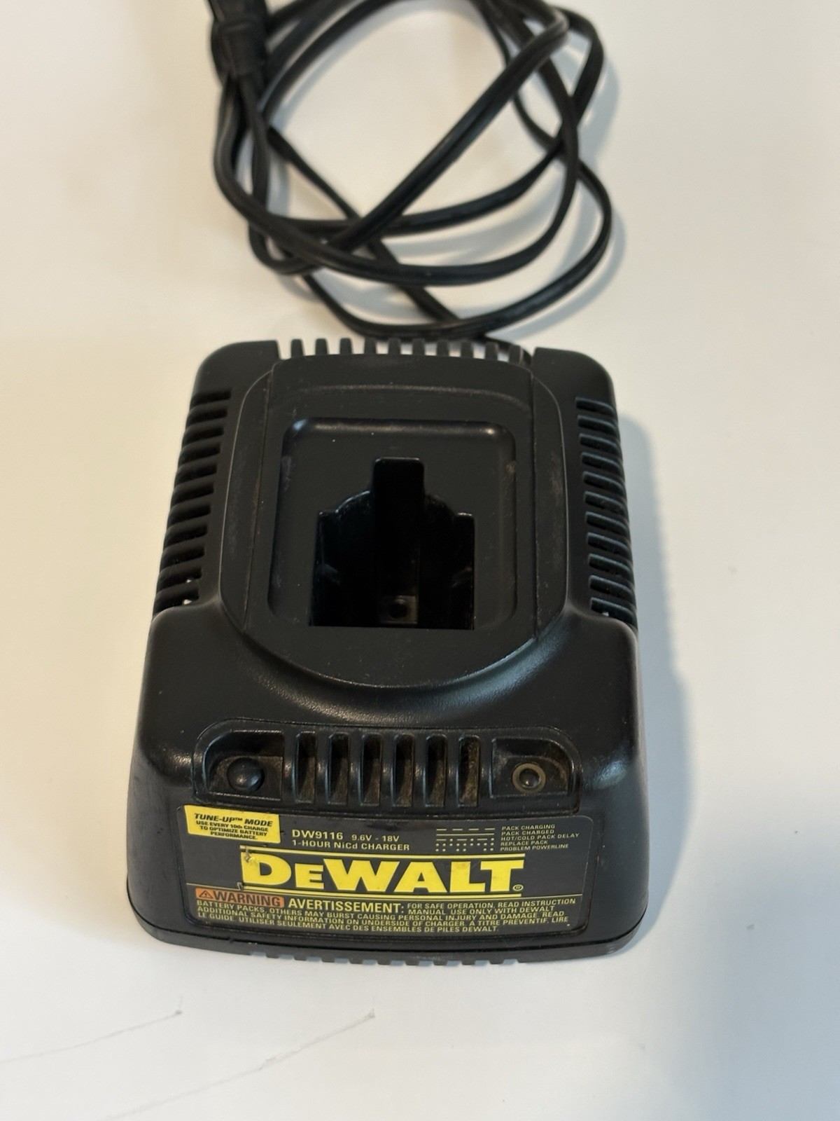 DeWALT DW9116 7.2V-18V 1 Hour NiCd Battery Charger Only Genuine OEM