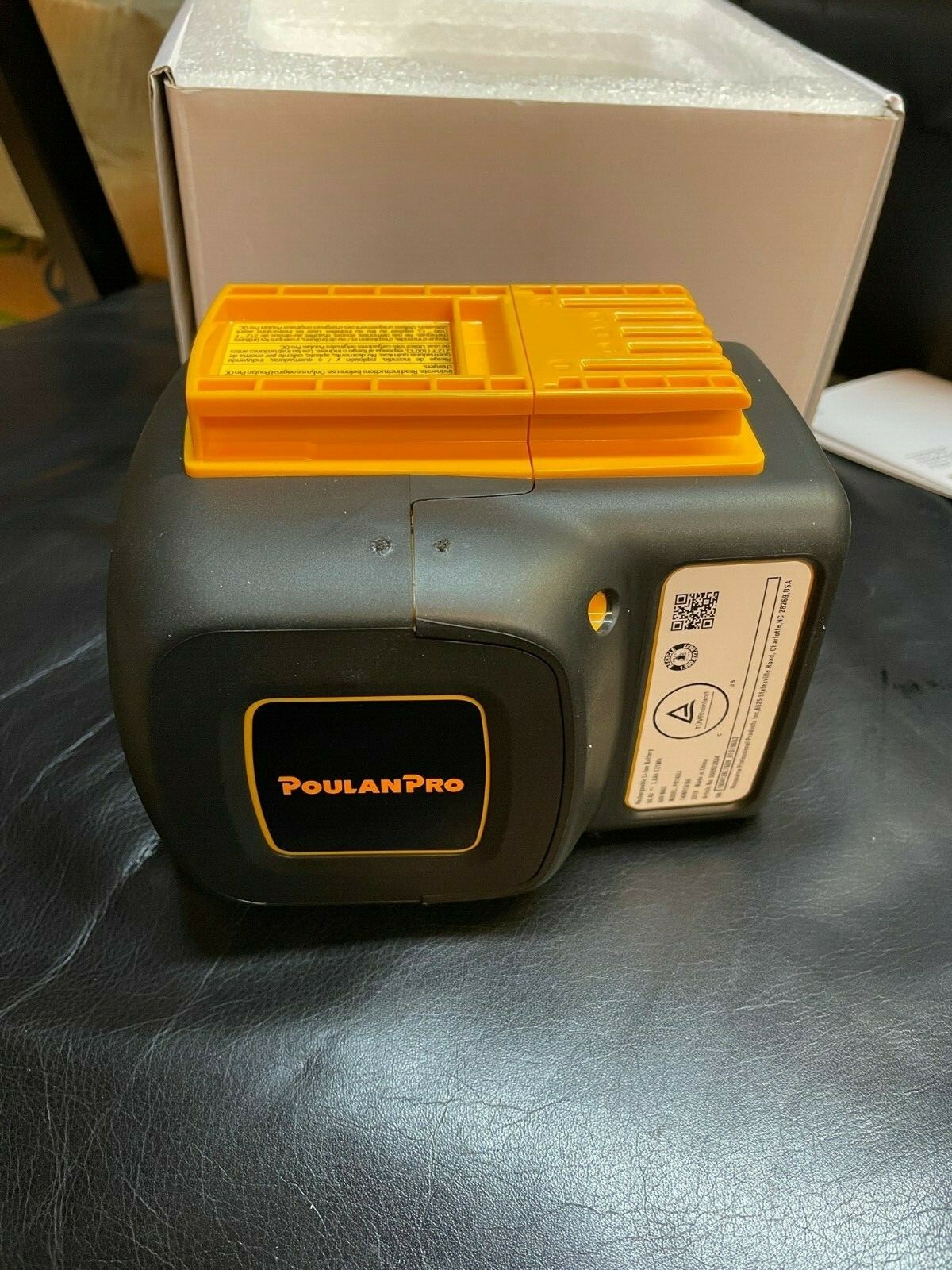 POULAN PRO PR140Li LITHIUM-ION BATTERY 58V 590923804 WITH CHARGER 590915101