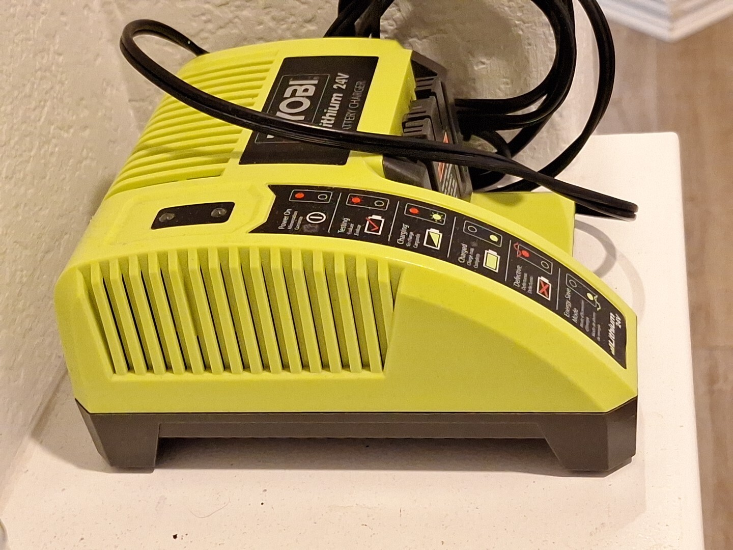 Ryobi Power Tools OP140 Lithium 24 Volt 24V Battery Charger Tested Working