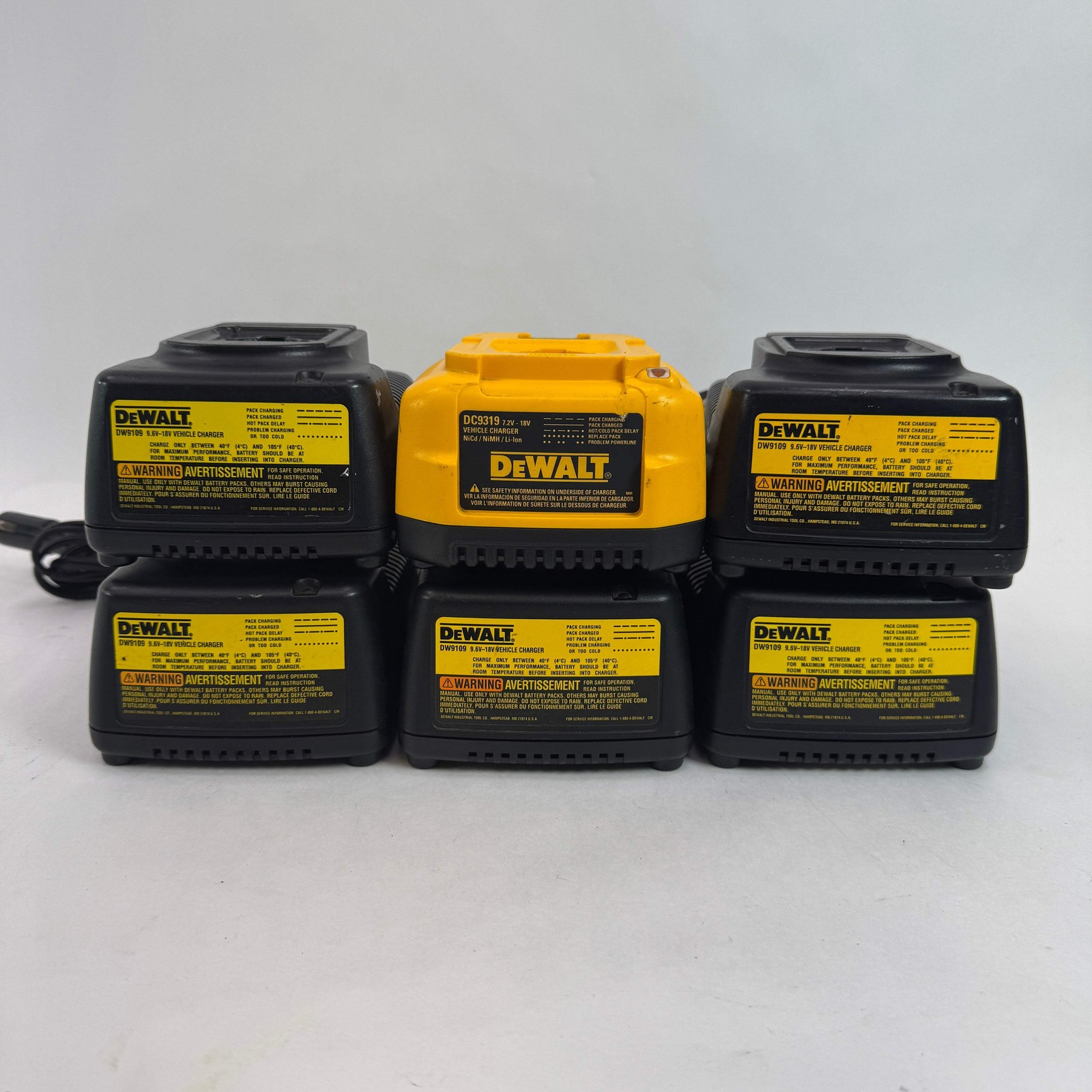 Lot of 5 DeWalt DW9109 And One DC9319 9.6-18V Vehicle Battery Charger Kit