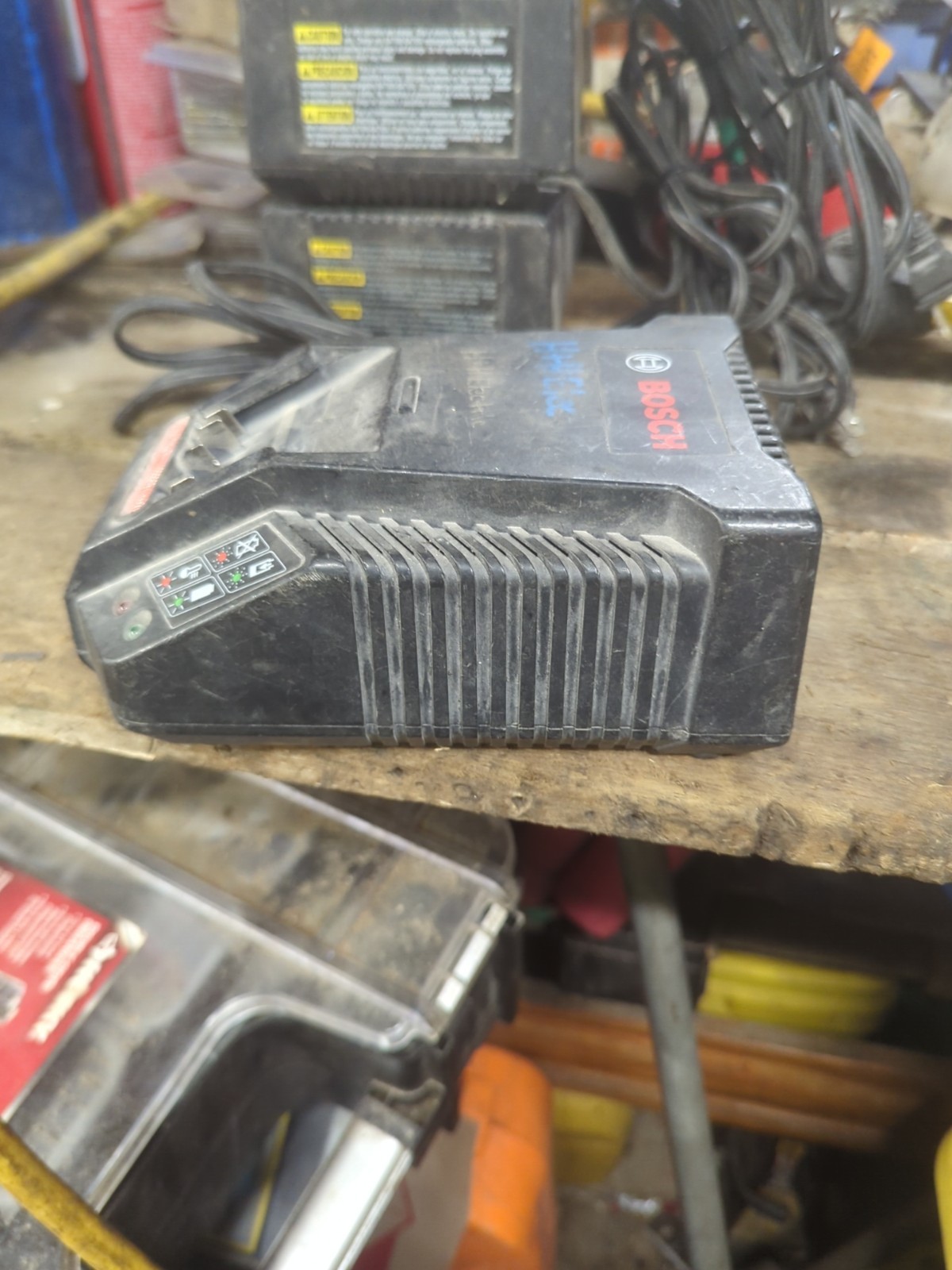 BOSCH BC630 14.4 Volt to 18 Volt Lithium Battery Charger BC 630