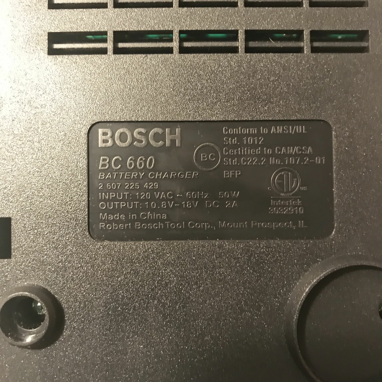 Bosch BC660 18-Volt Lithium-Ion Battery Charger