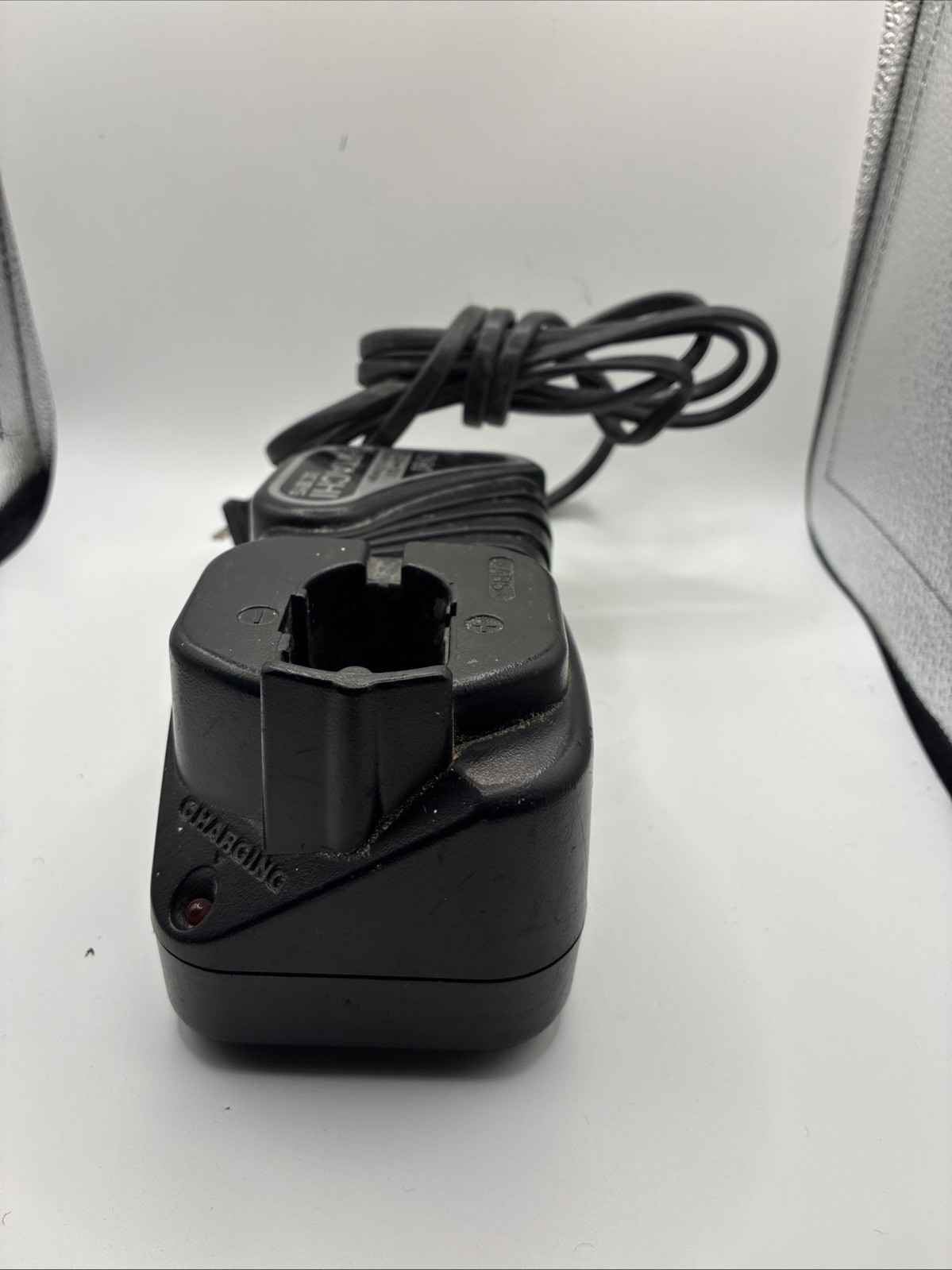 Hitachi Koki UC18YG 7.2-18V Nickel-Cadmium (NiCd) Power Tool Battery Charger