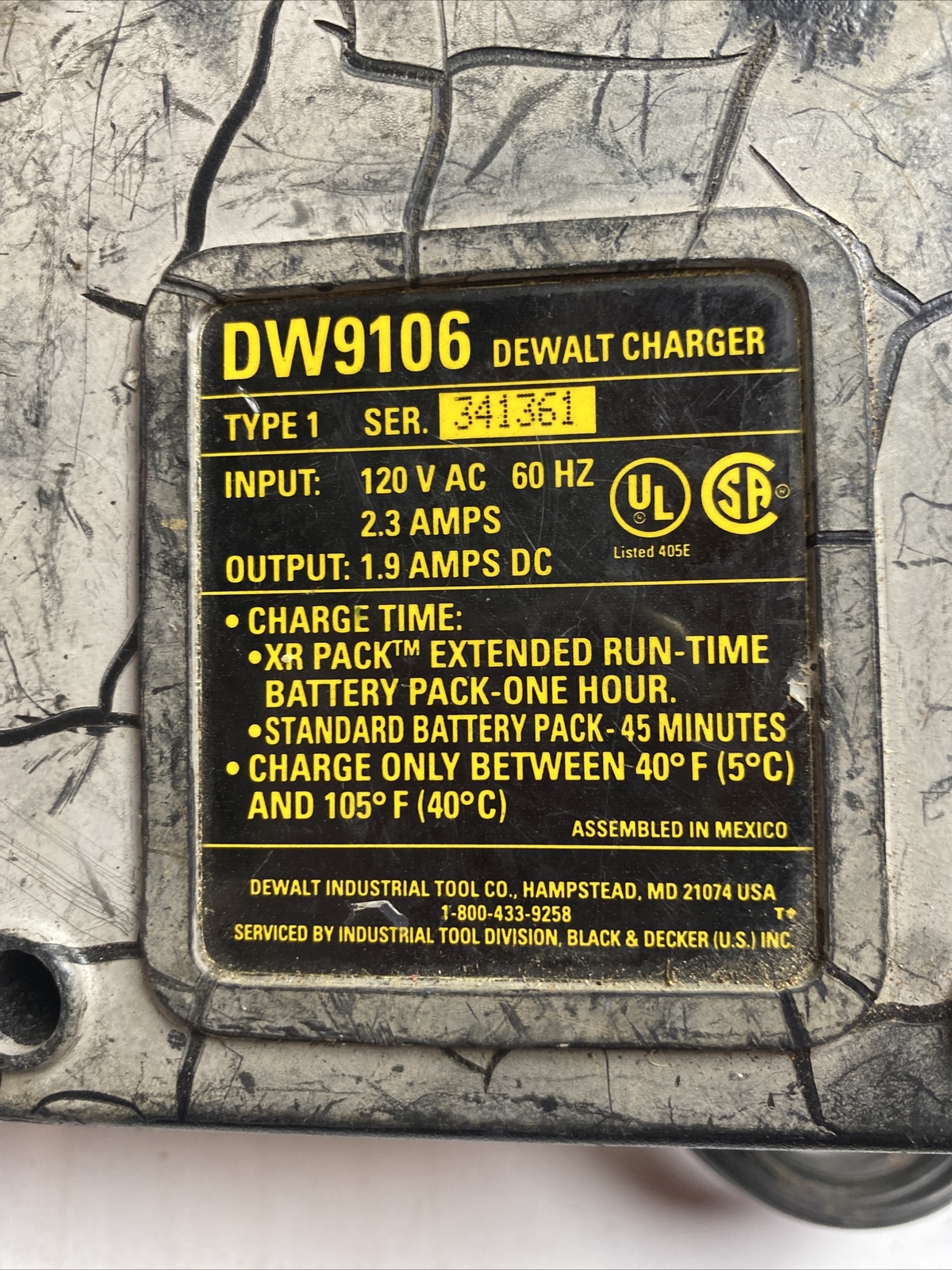 DEWALT DW9106 XR PACK Extended Run Time One Hour Battery Charger