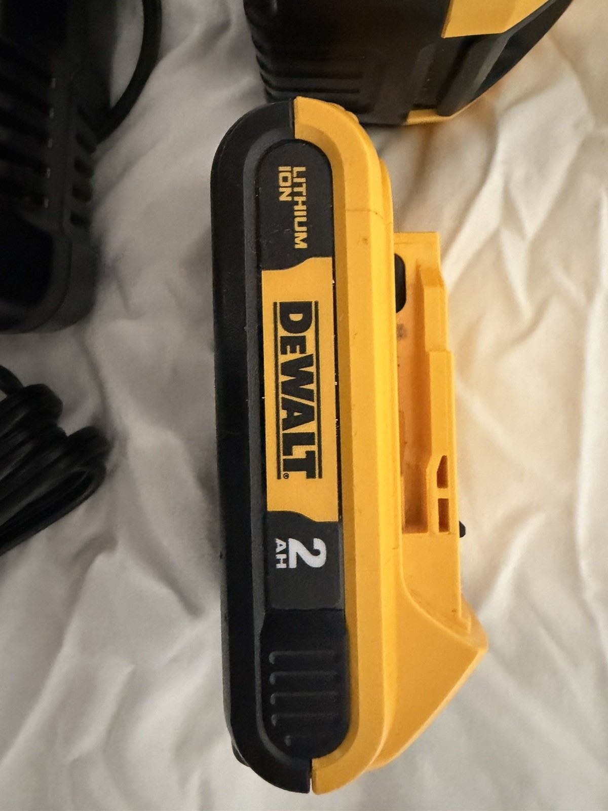 DEWALT DCB115 20 V Lithium Ion Battery Charger And 2 Batteries 1 4 ah And A 2ah