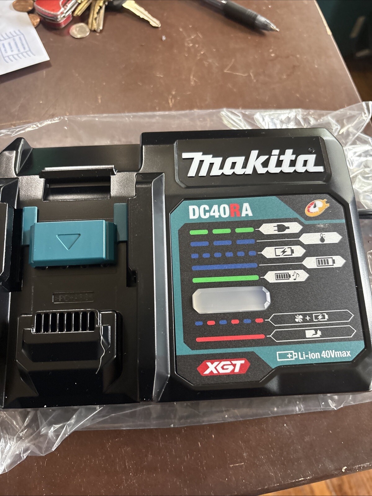 Makita DC40RA 40V Max XGT Rapid Optimum Charger – New