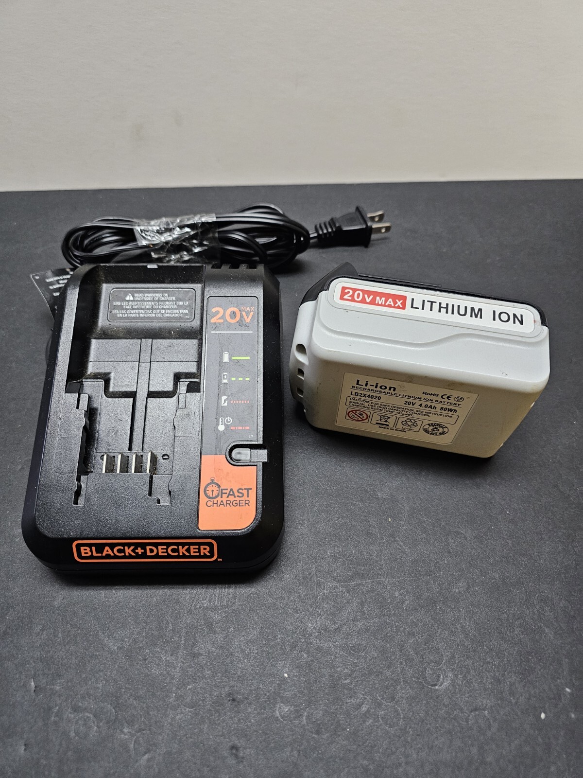 Black+Decker MAX 20V 2 Amp Lithium Charger Black & Untested 4.0Ah 20V Battery