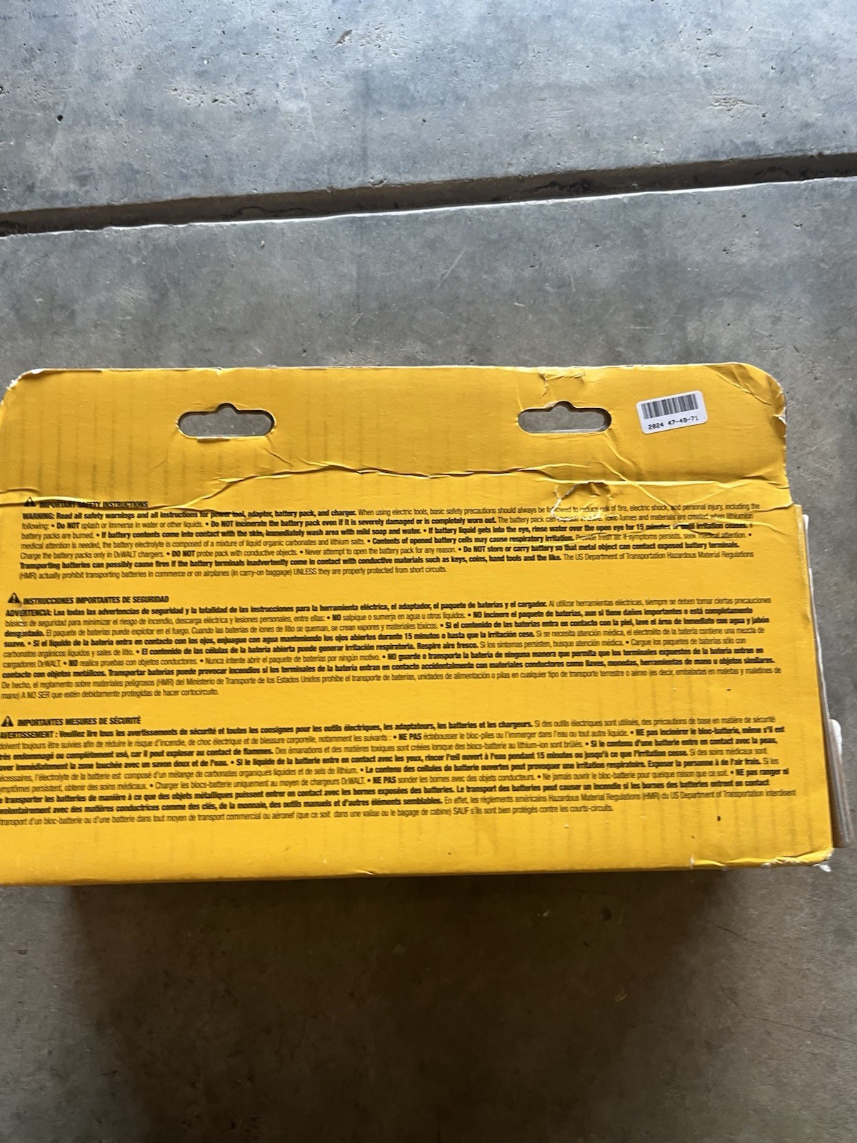 DEWALT DCB206C 20V Battery and Charger Kit Yellow with Battery Included