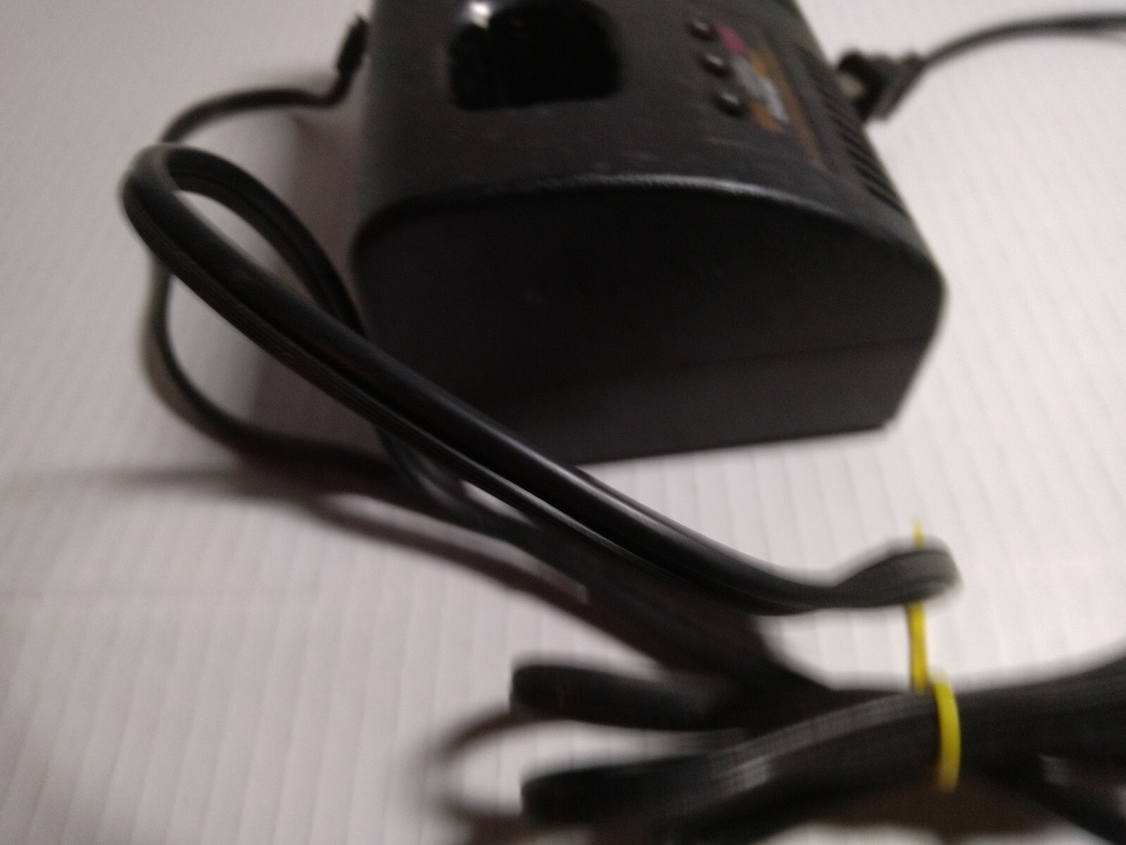 S13B RYOBI P-110 / 140237021 CHARGEPLUS+ 18 VOLT NI-CAD BATTERY CHARGER. WORKS