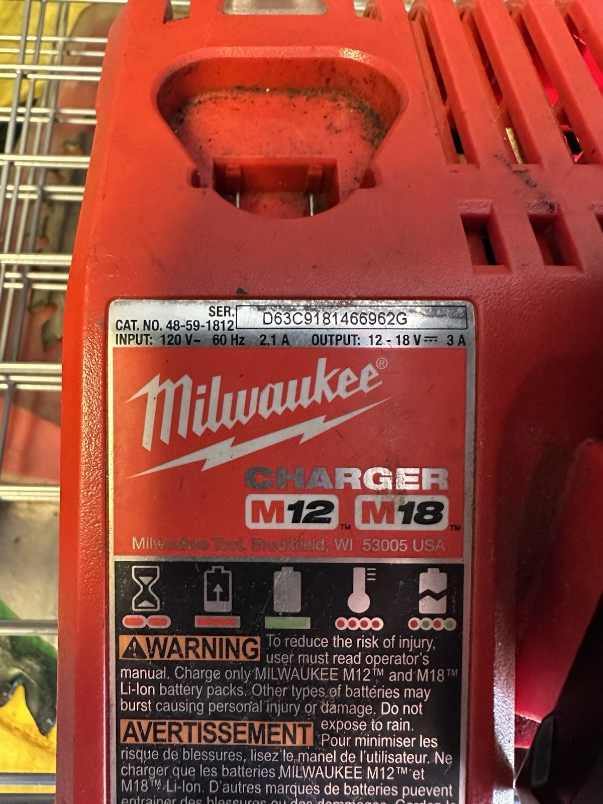 Lot Of 2 MILWAUKEE 48-59-1812 18V M12 / M18 LITHIUM ION CHARGER