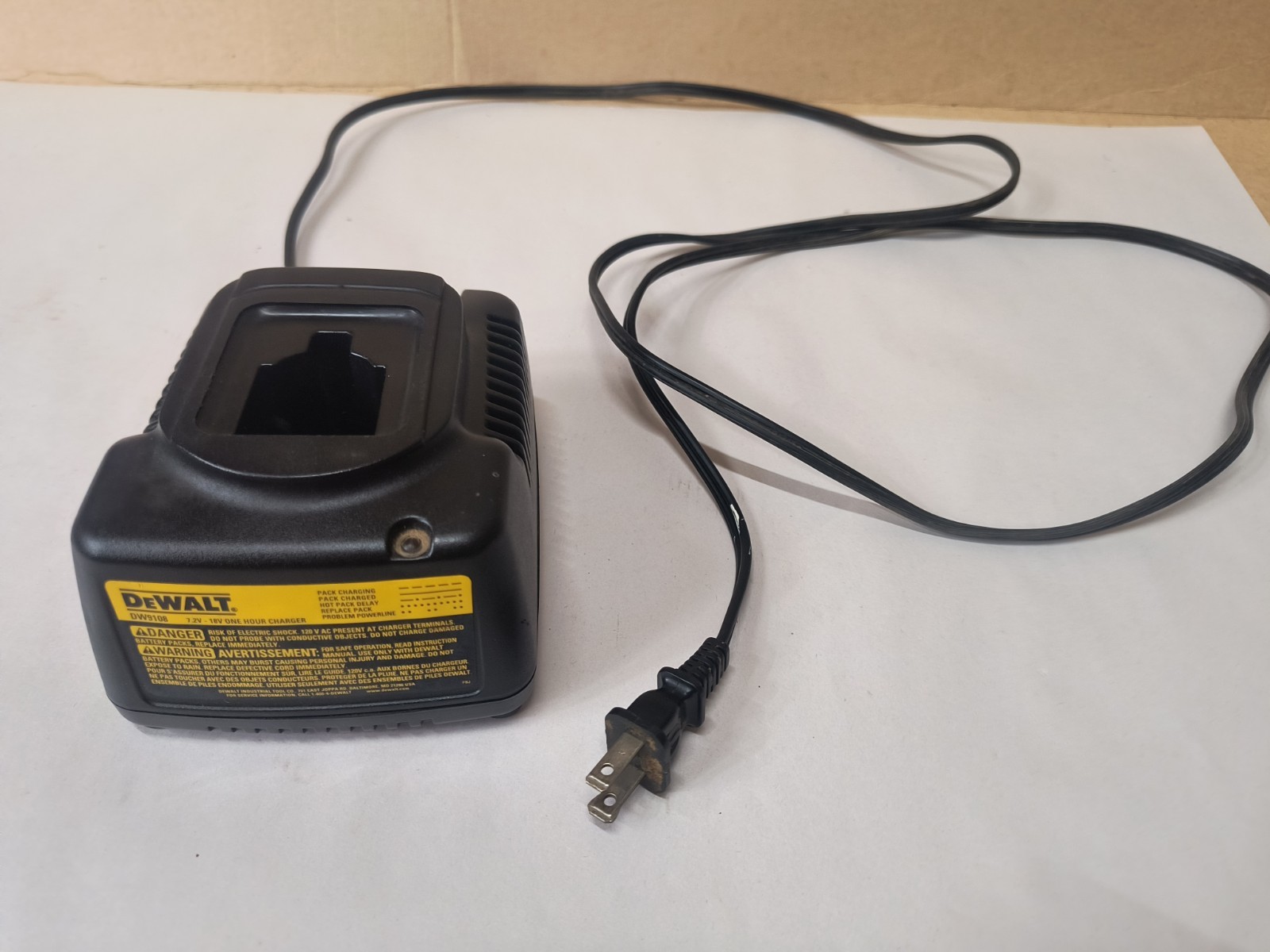 DEWALT DW9108 Power Tool Battery Charger Black 7.2V-18V One Hour Charger Only