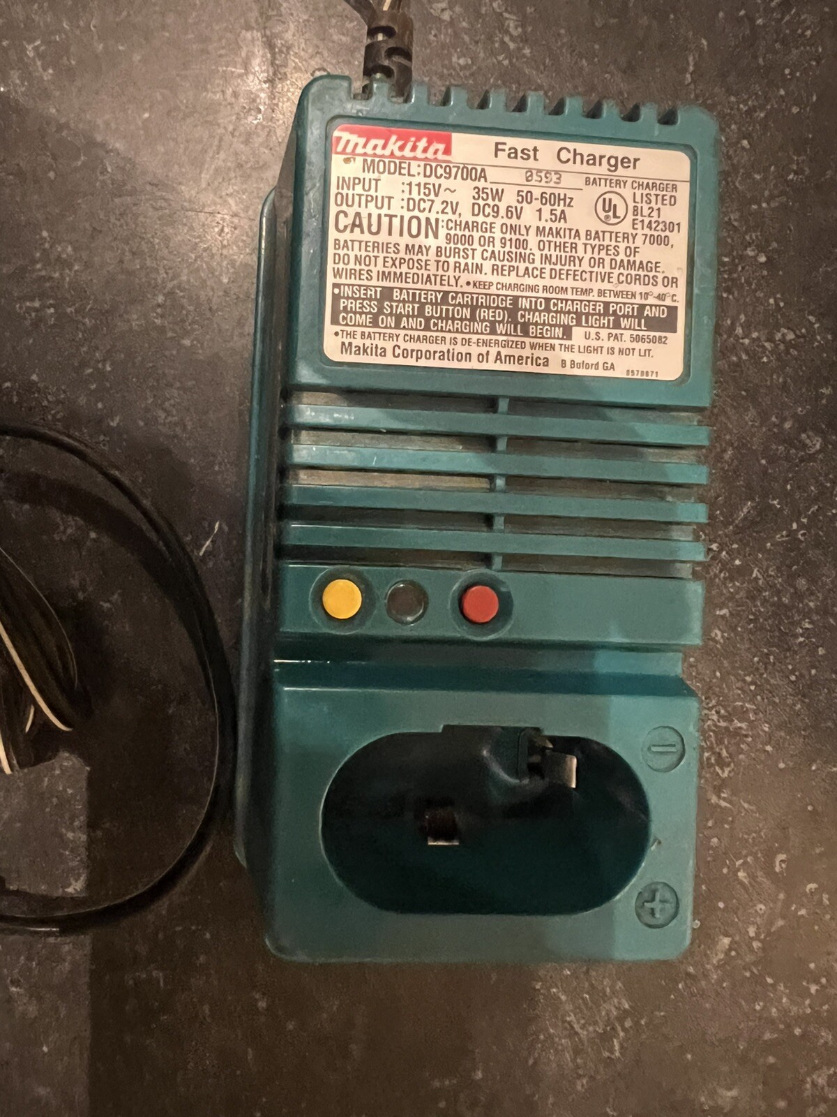 Makita DC9700A Battery Fast Charger