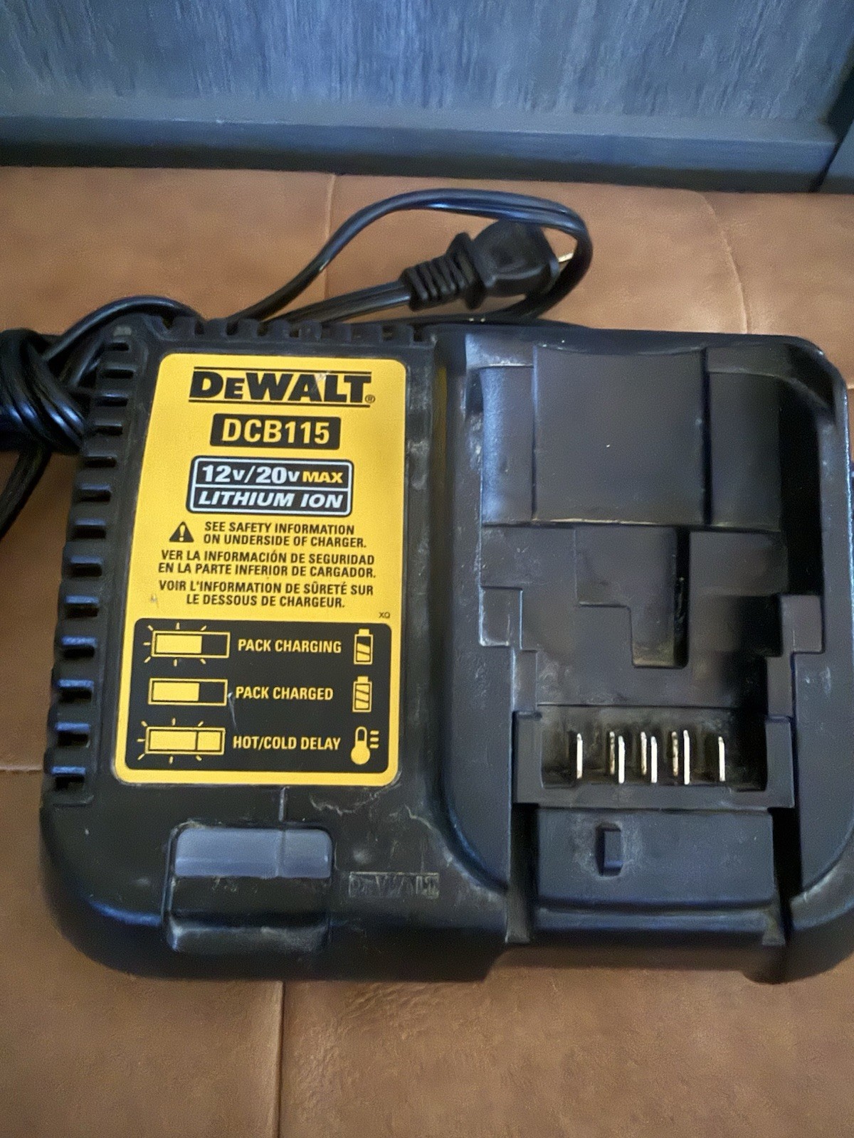 DEWALT DCB115 12V/20V MAX Lithium-Ion Battery Charger, Black, 1-Bay