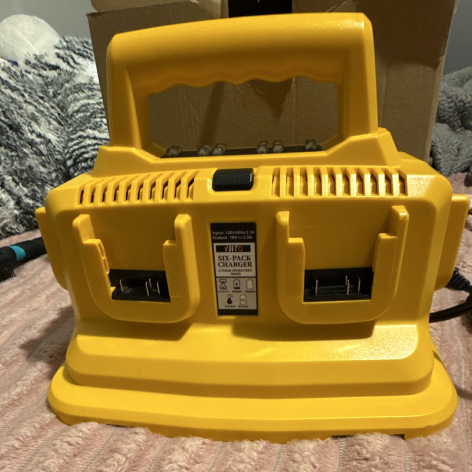 TIFO Six-Pack Charger 18V Yellow Charges 6 Power Tool Batteries Simultaneously