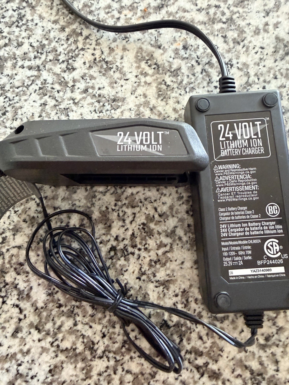 Earthwise 24V Lawnmower / Weed Wacker Battery and Battery Charger