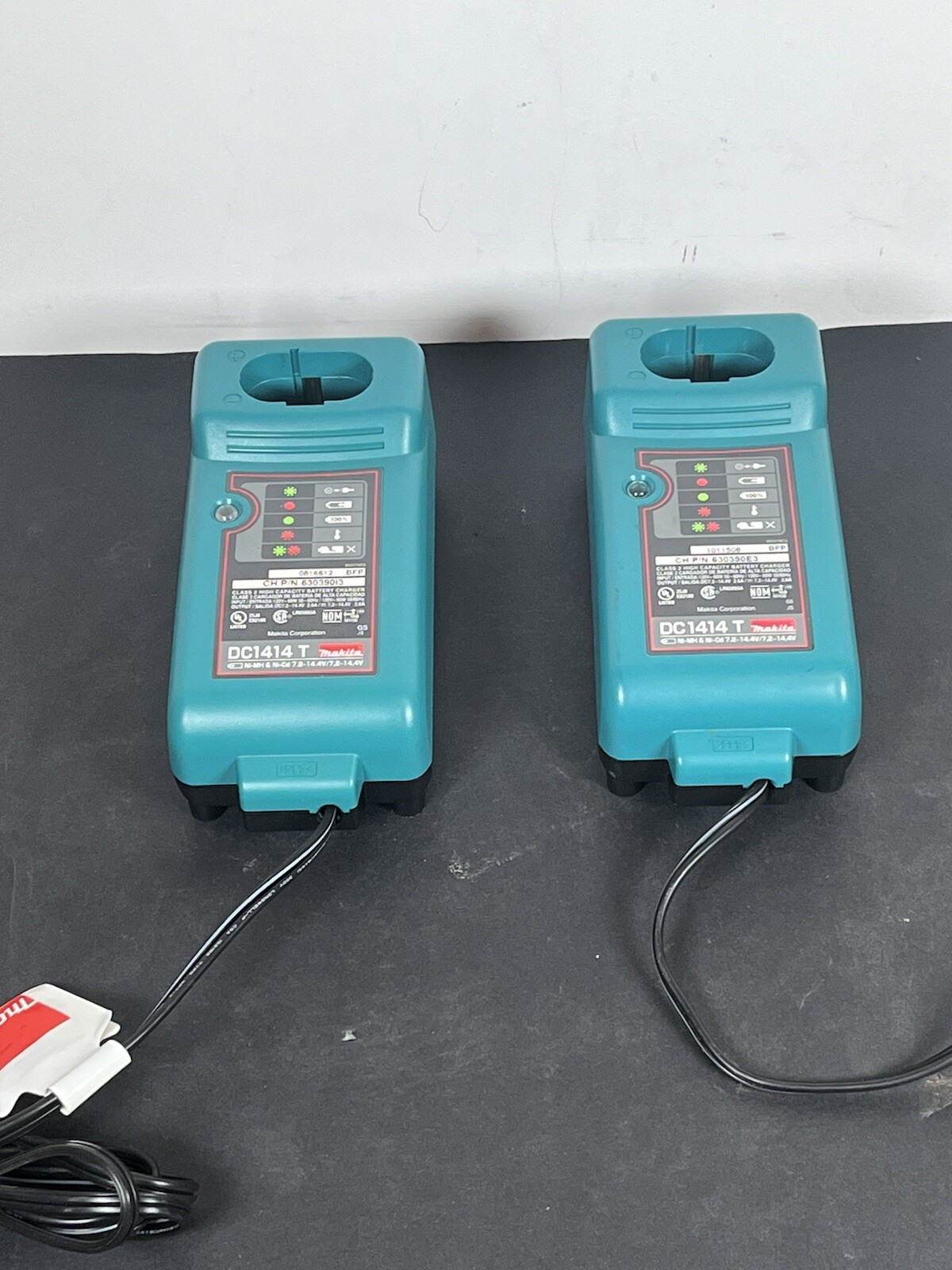 Set Of 2 Makita DC1414 T Ni-MH & Ni-Cd 7.2-14.4V Power Tool Battery Charger