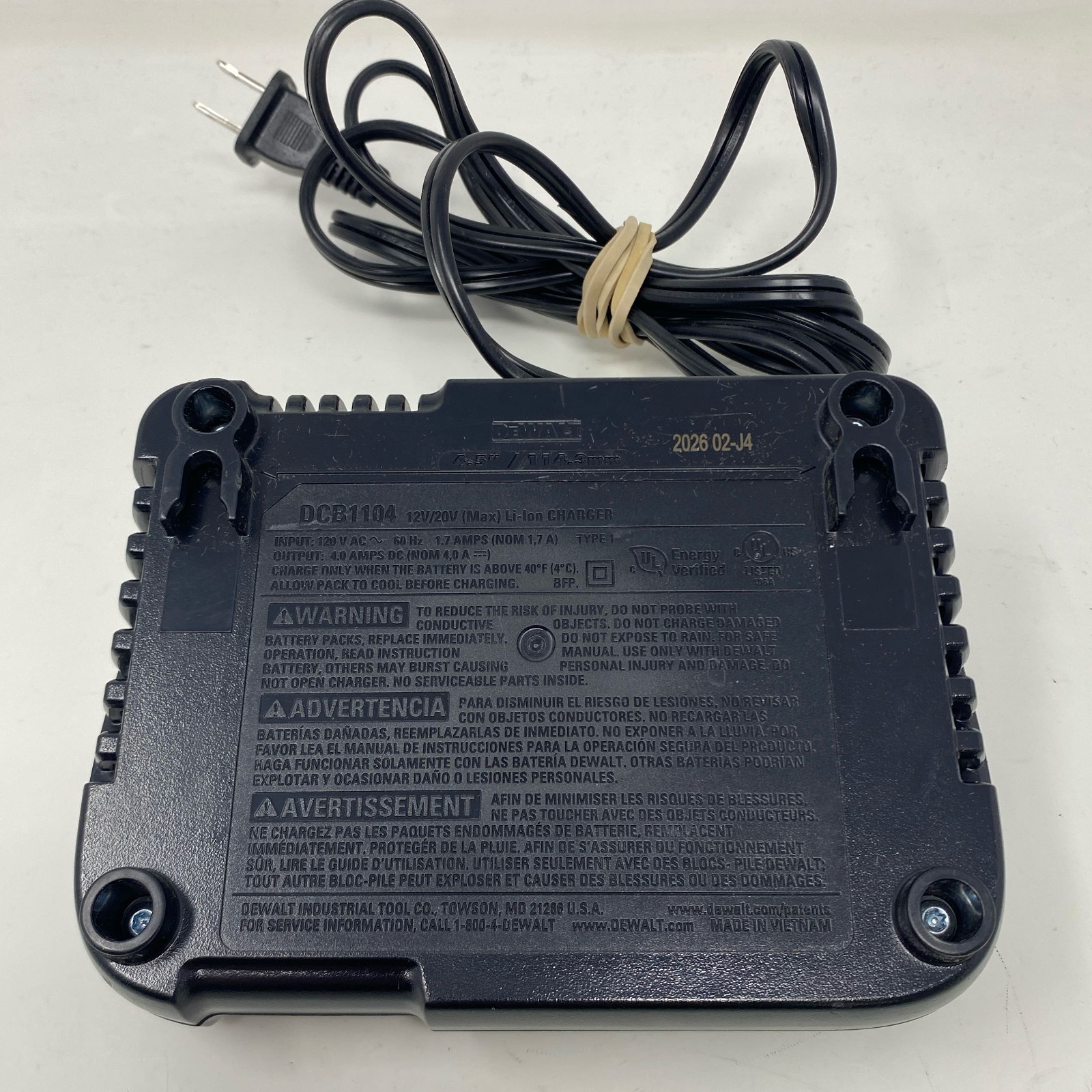 DEWALT 12V MAX/20V MAX Lithium Ion Battery Charger, 4 Amp (DCB1104)