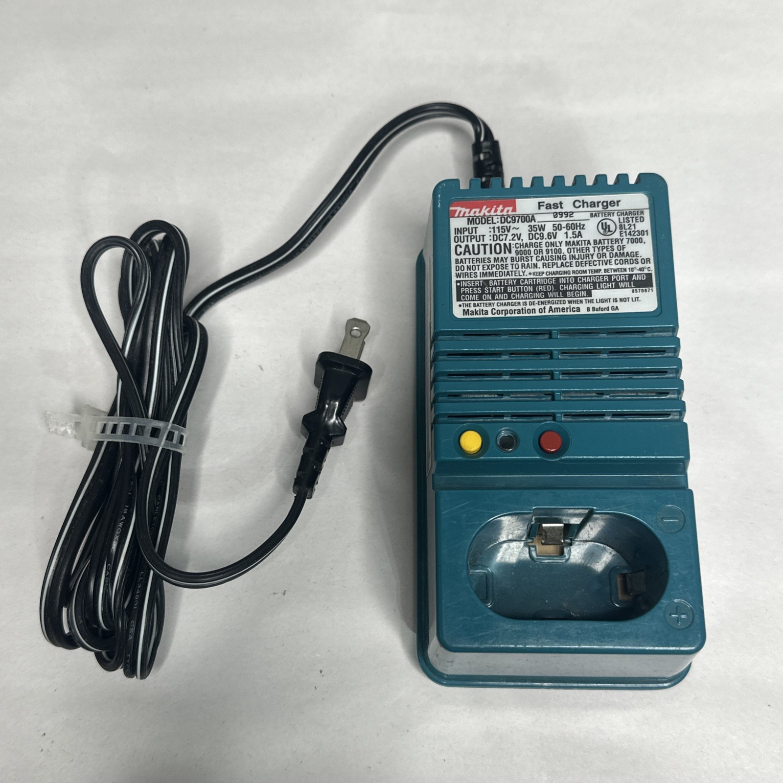 Makita DC9700A 9.6V Battery Fast Charger Genuine OEM Used Good