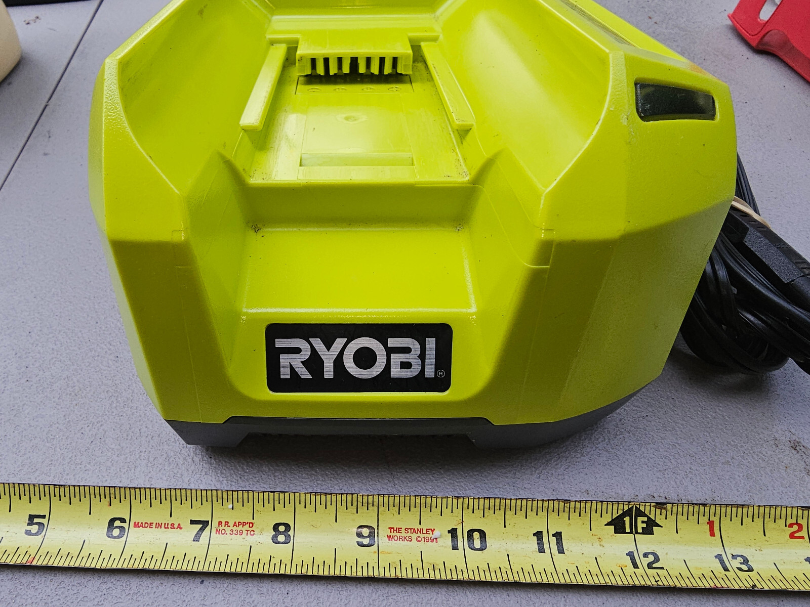 24MM64 RYOBI OP400 CHARGER FOR 40V LITHIUM BATTERY, WORKS GREAT, VERY GOOD COND