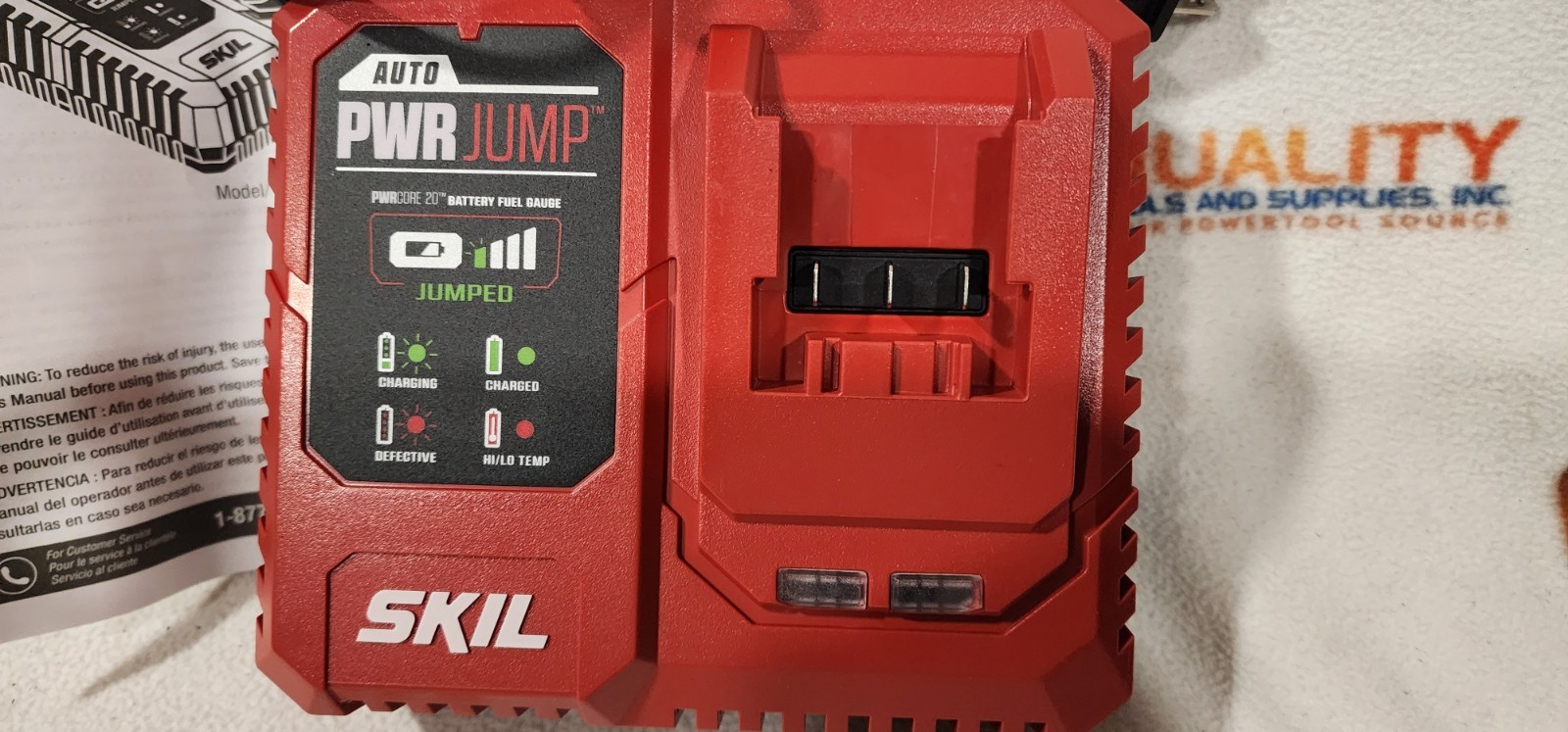 New SKIL QC536001 20V PWRCORE 20 Auto PWR JUMP Charger 20 volt