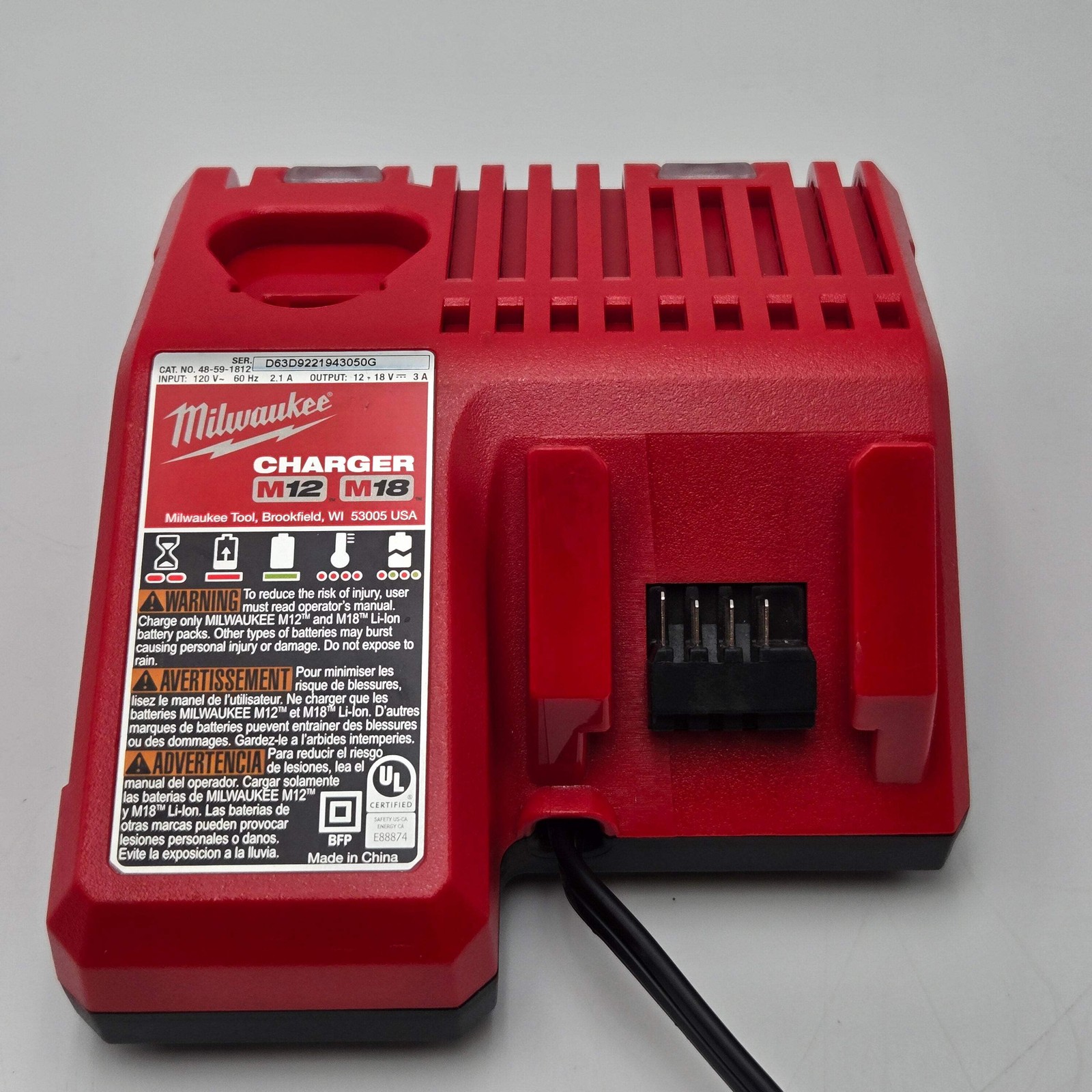 Milwaukee 12V/18V Red Power Tool Battery Charger Model M12 M18 48-59-1812 – New