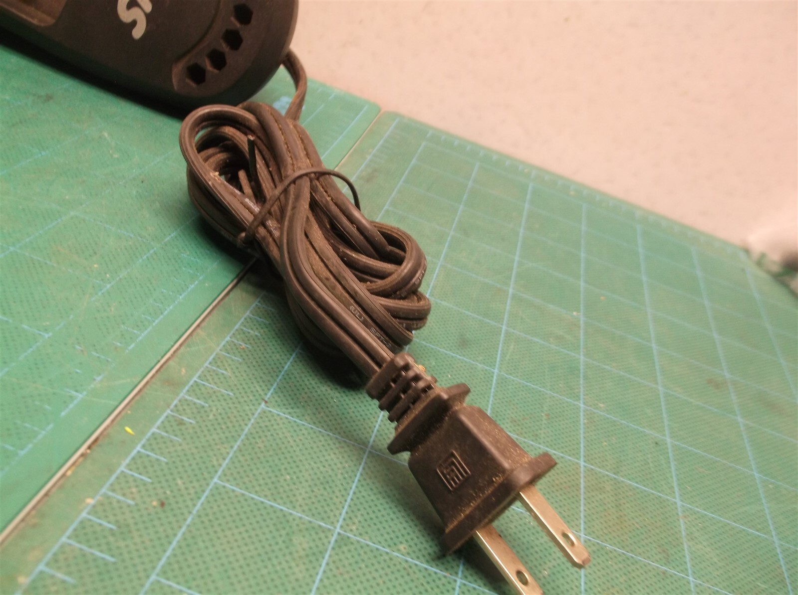 Skil 2607225301 Class 2 15.6V Smart Charge Power Tool Drill Battery Charger