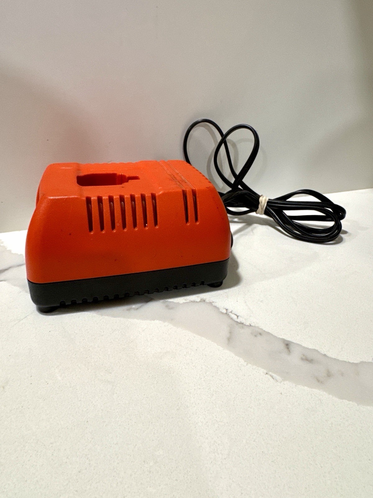 Black & Decker Firestorm PS1MVC 8.4V-14.4V NiCd Battery Charger Tested