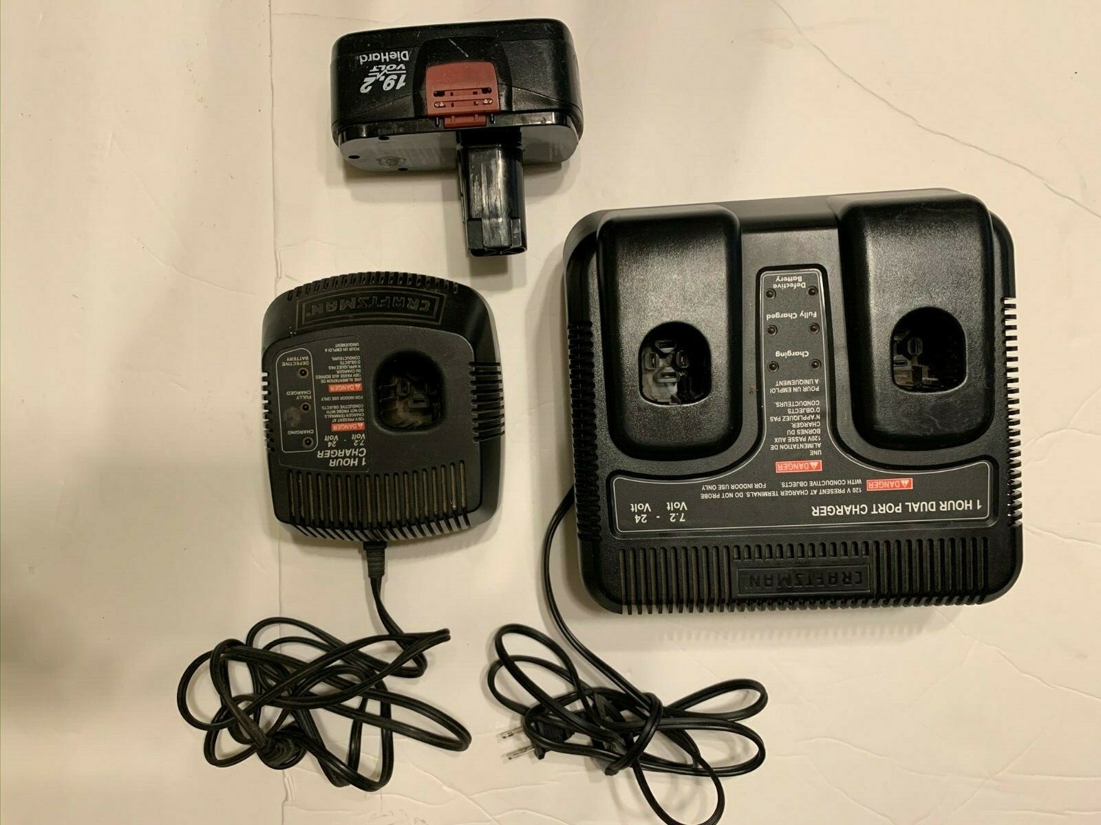 SET 3 CRAFTSMAN 1 BATTERY 2 CHARGERS ONE DUAL PORT & ONE PORT 1 HOUR CHARGERS