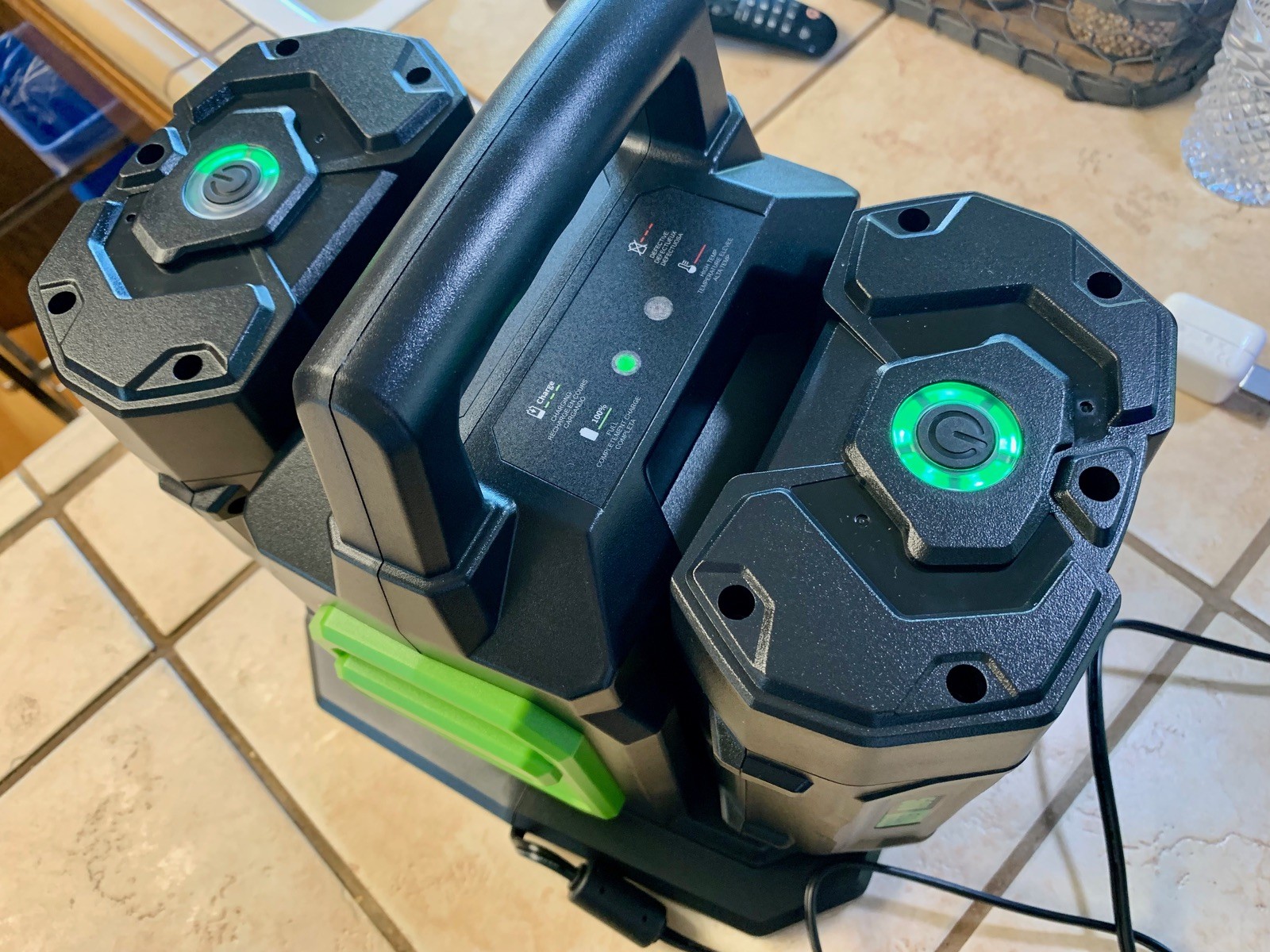 Dual-Port 4A Fast Charging Station for EGO 56V Lithium-Ion Batteries CH2800