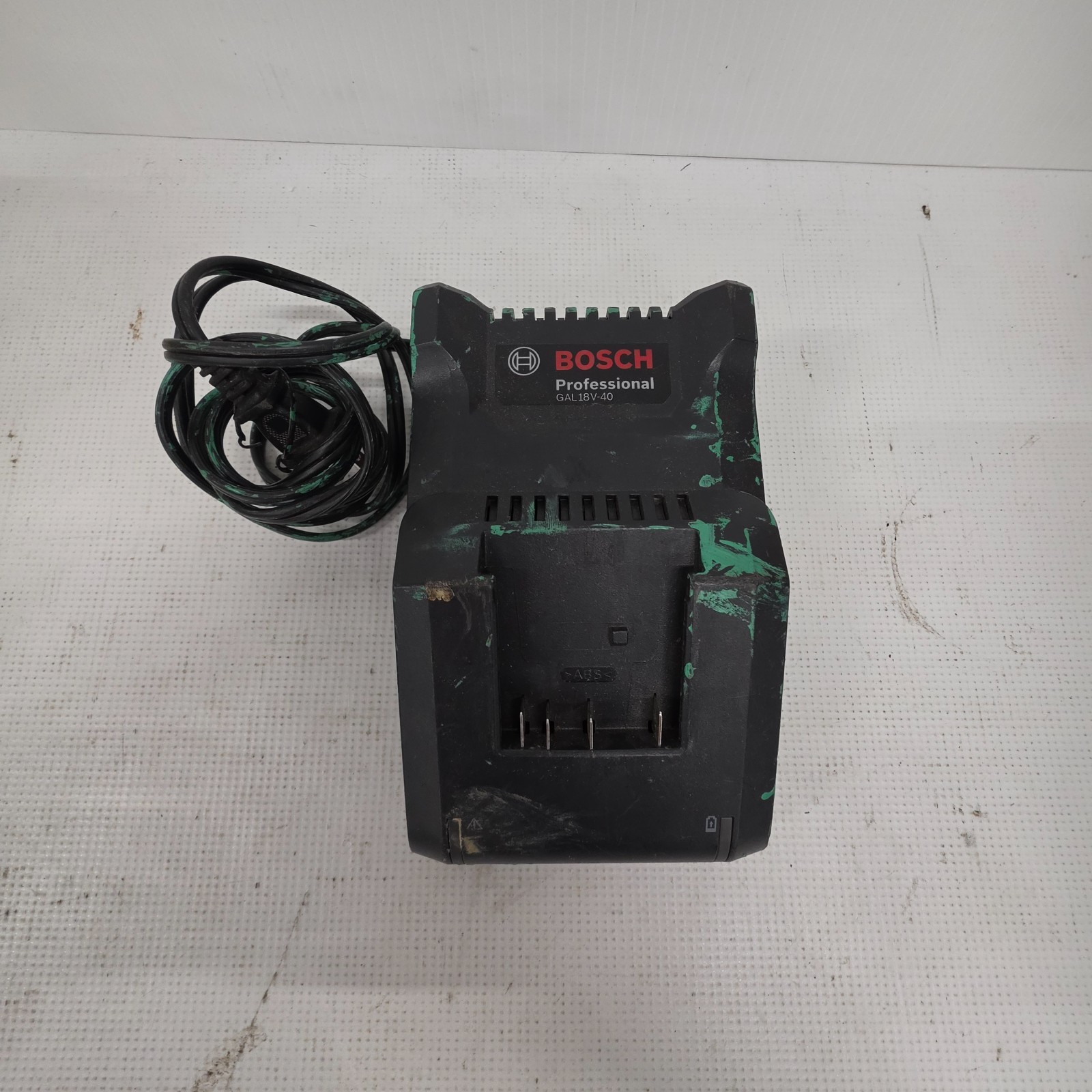 Bosch 18V Lithium-Ion Battery Charger GAL18V-40 (Green Paint)