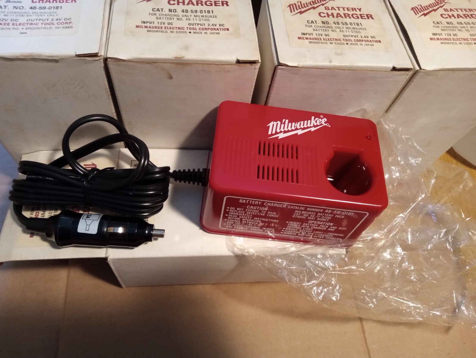 MILWAUKEE NOS BATTERY CHARGER 12V DC 48-59-0181 ** DC PLUG ONLY**