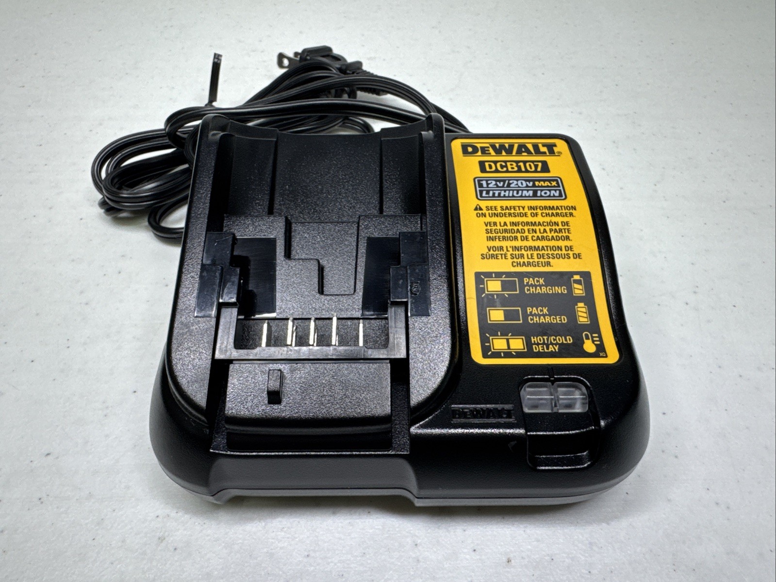 DEWALT DCB107 12V/20V MAX Li-Ion Charger Black/Yellow (Bulk) Tested