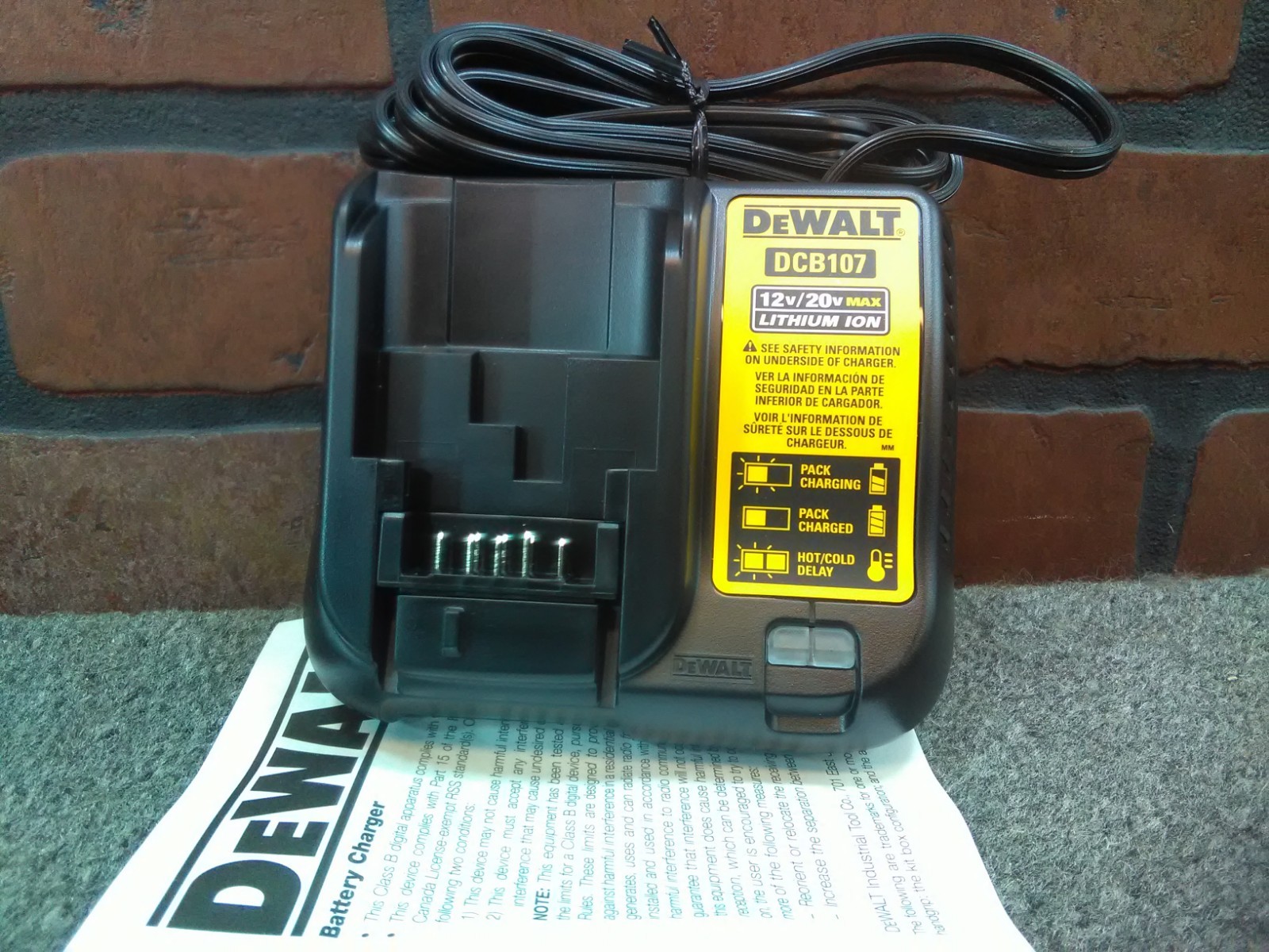 Dewalt DCB107 12V/20V MAX Lithium Ion Genuine OEM Charger-***NEW***