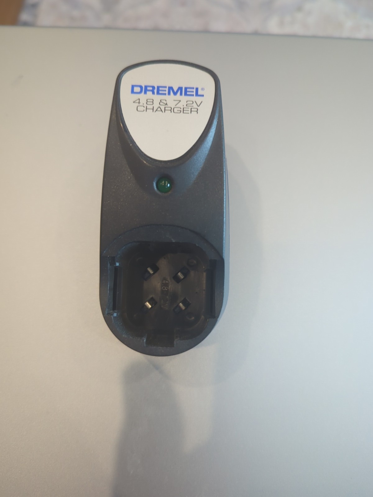 Dremel 760-01 Black & Blue 4.8 & 7.2-Volt Cordless Rotary Tool Battery Charger