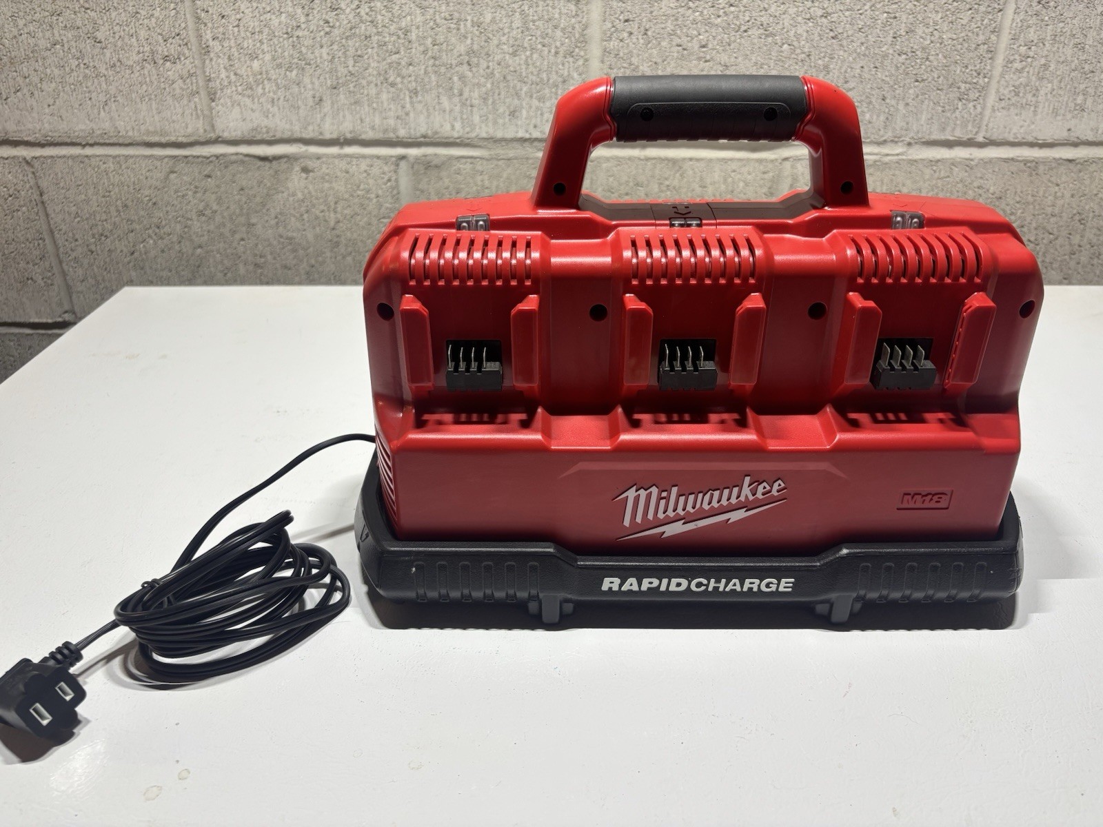Milwaukee 18V RapidCharge 6-Port Multi-Bay Battery Charger, Red