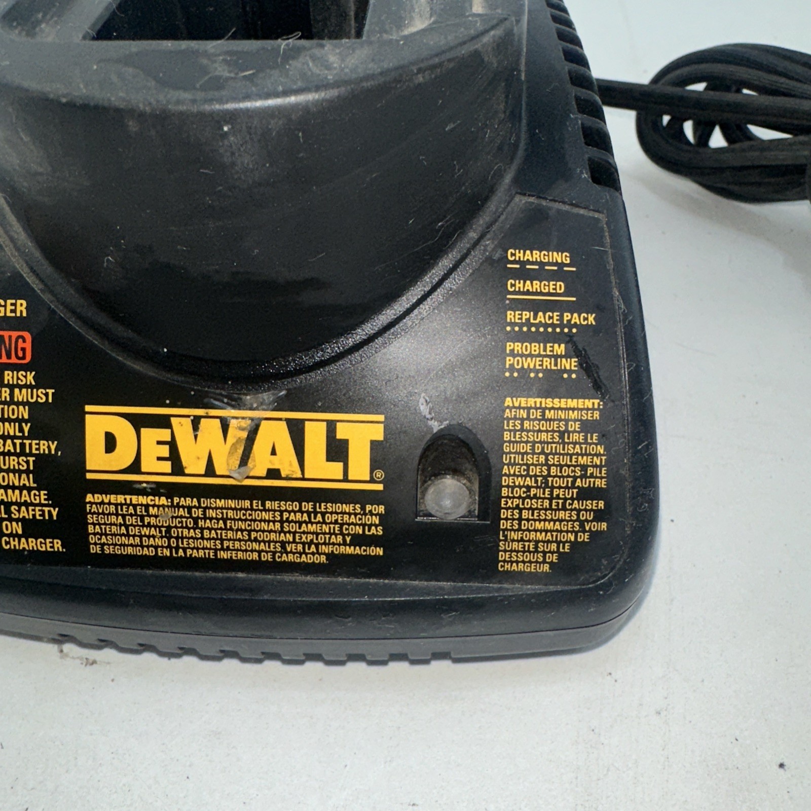 DeWalt Battery Charger Model DW9226 7.2-18 Volt Pre-Owned Battery Not Included