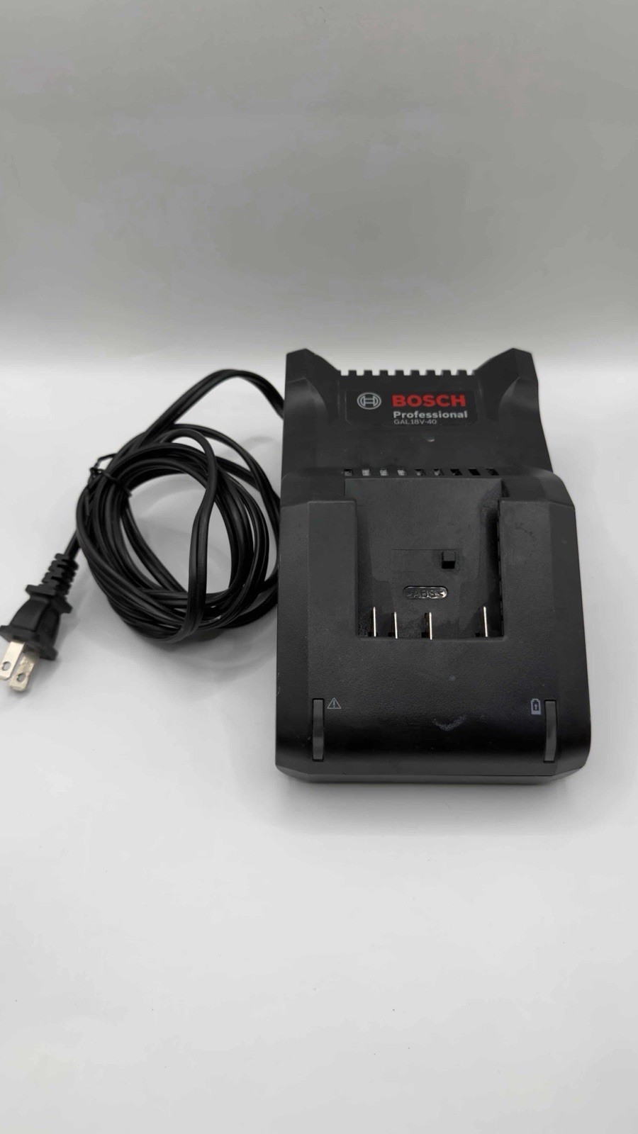 NEW BOSCH GAL18V-40 18V 18 Volt Lithium-Ion Fast Battery Charger w/ Manual